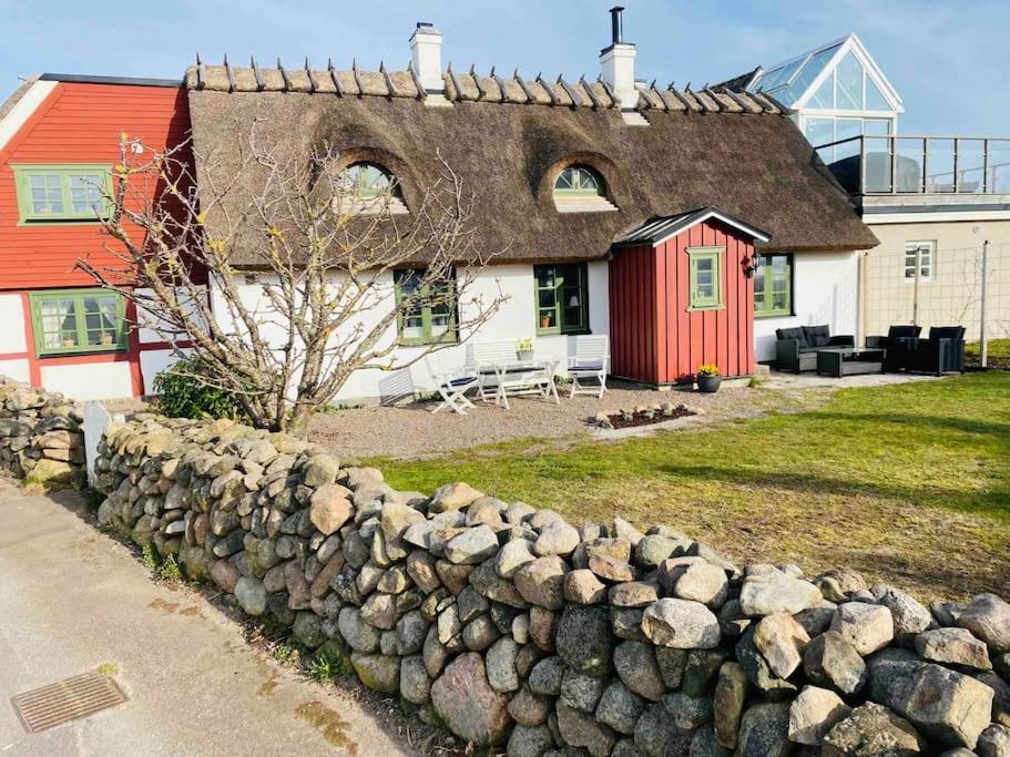 Guesthouse by the sea