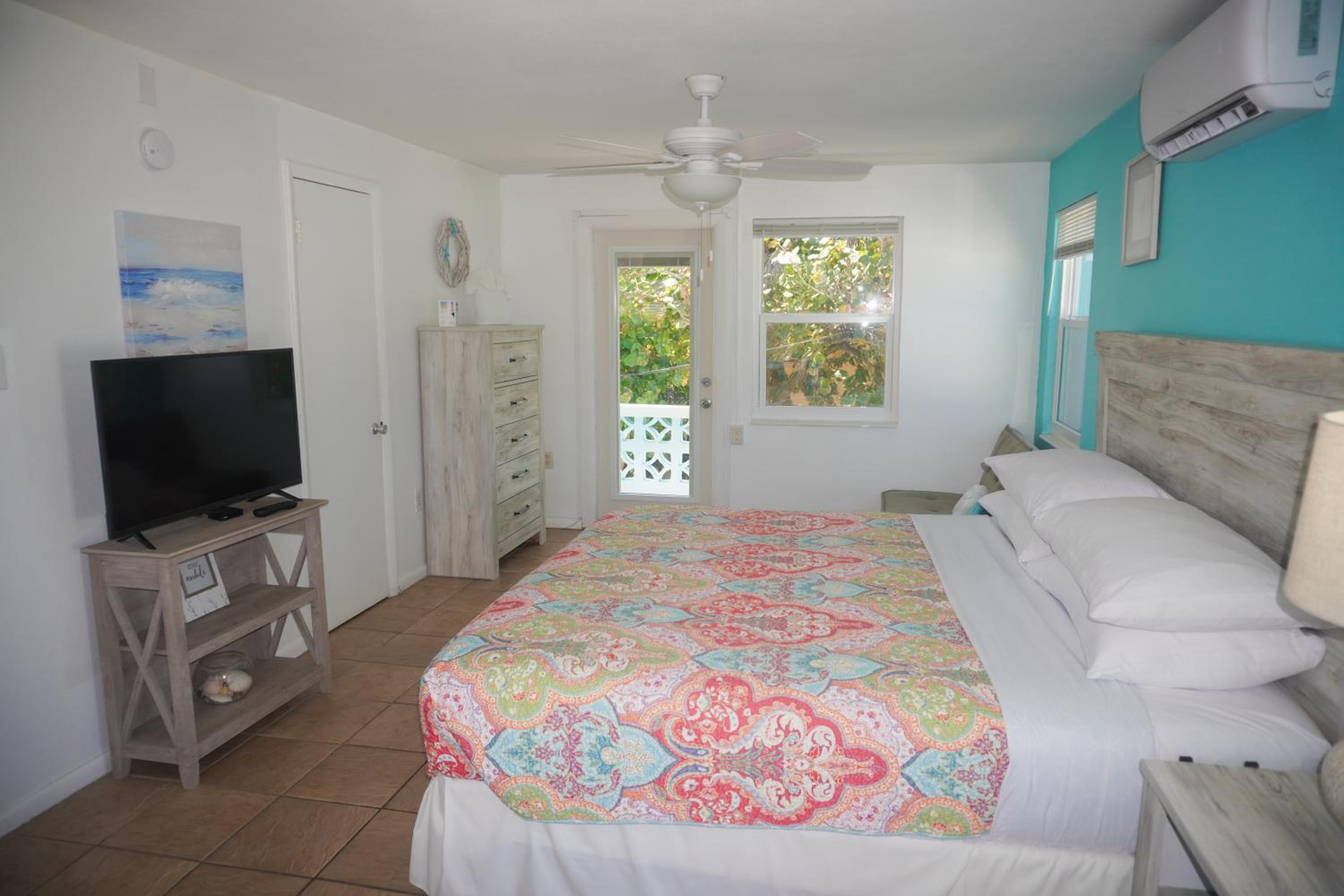 The Pearl Beach Inn