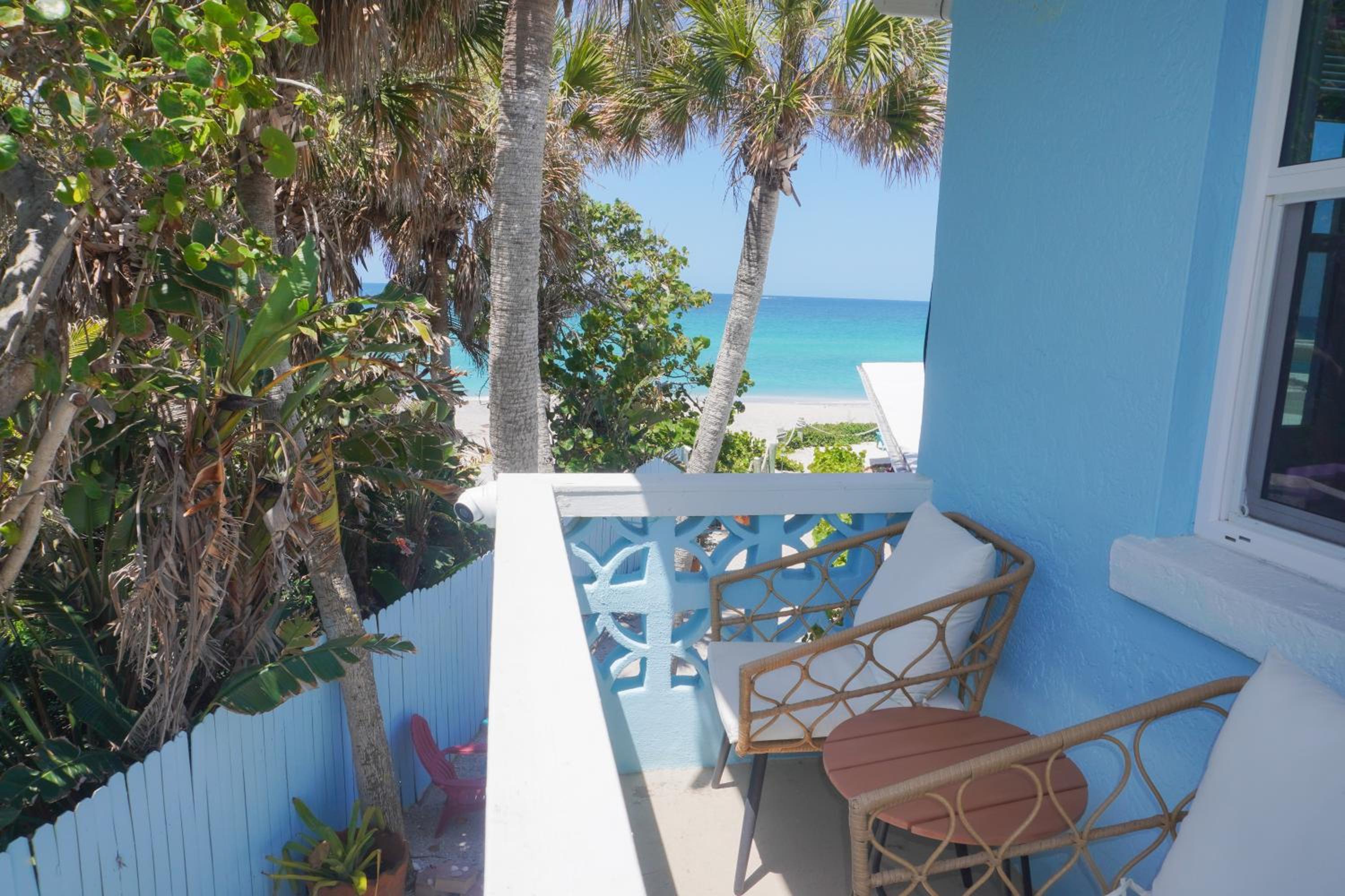 The Pearl Beach Inn