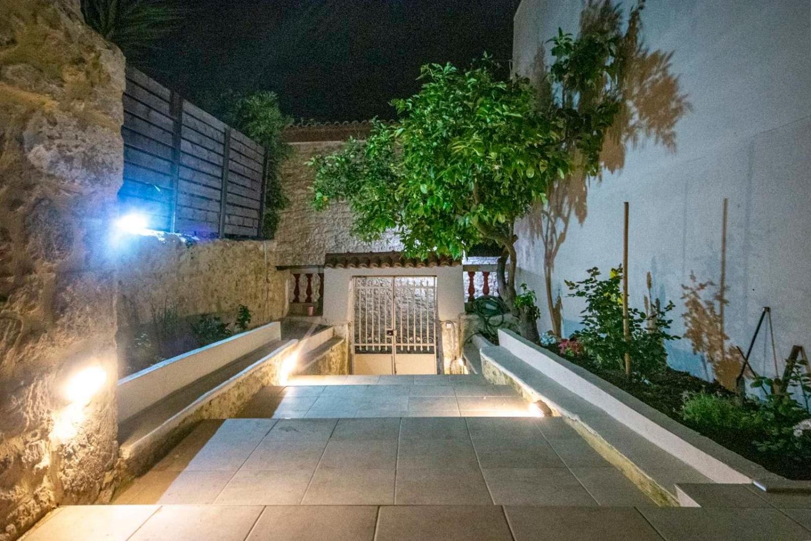 Kalomiris Thea Suite