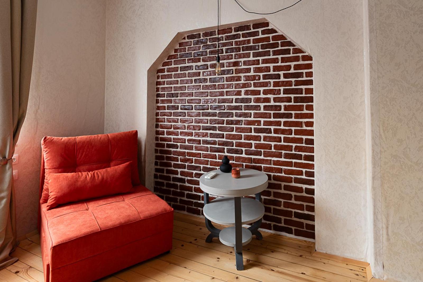 Centrally Located Vintage Flat