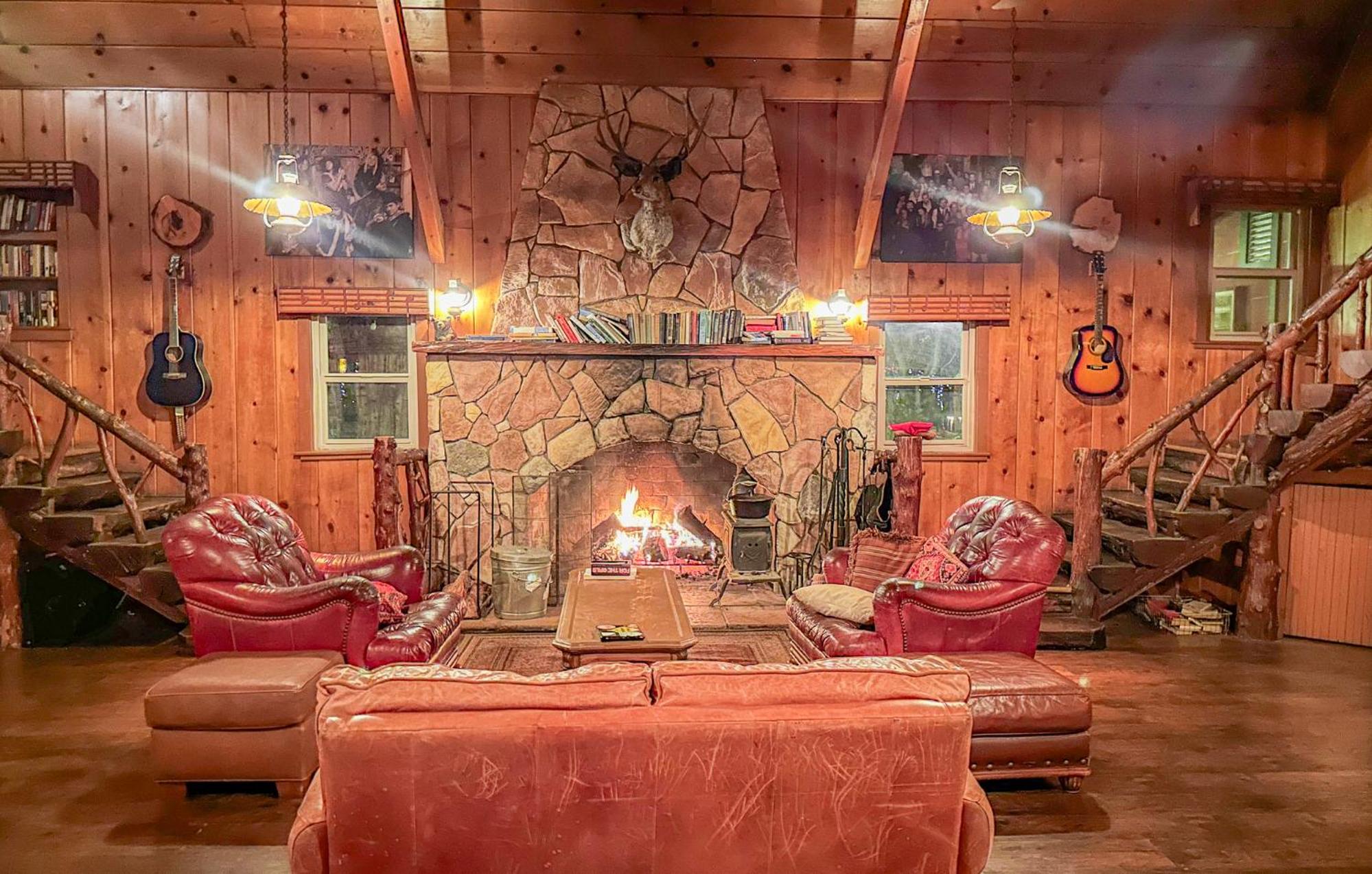 ITH Big Bear Lake Hostel & Lodge