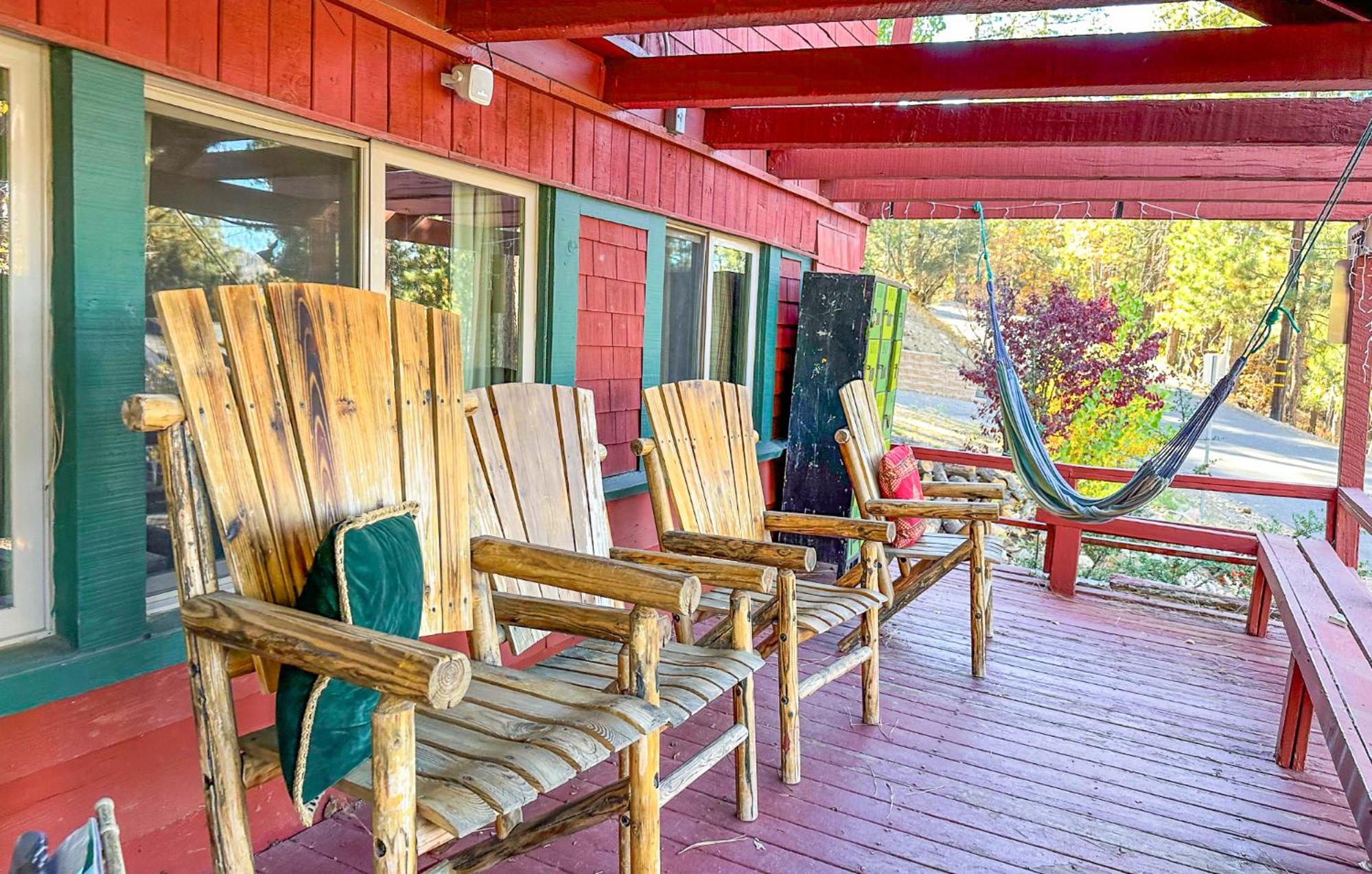 ITH Big Bear Lake Hostel & Lodge