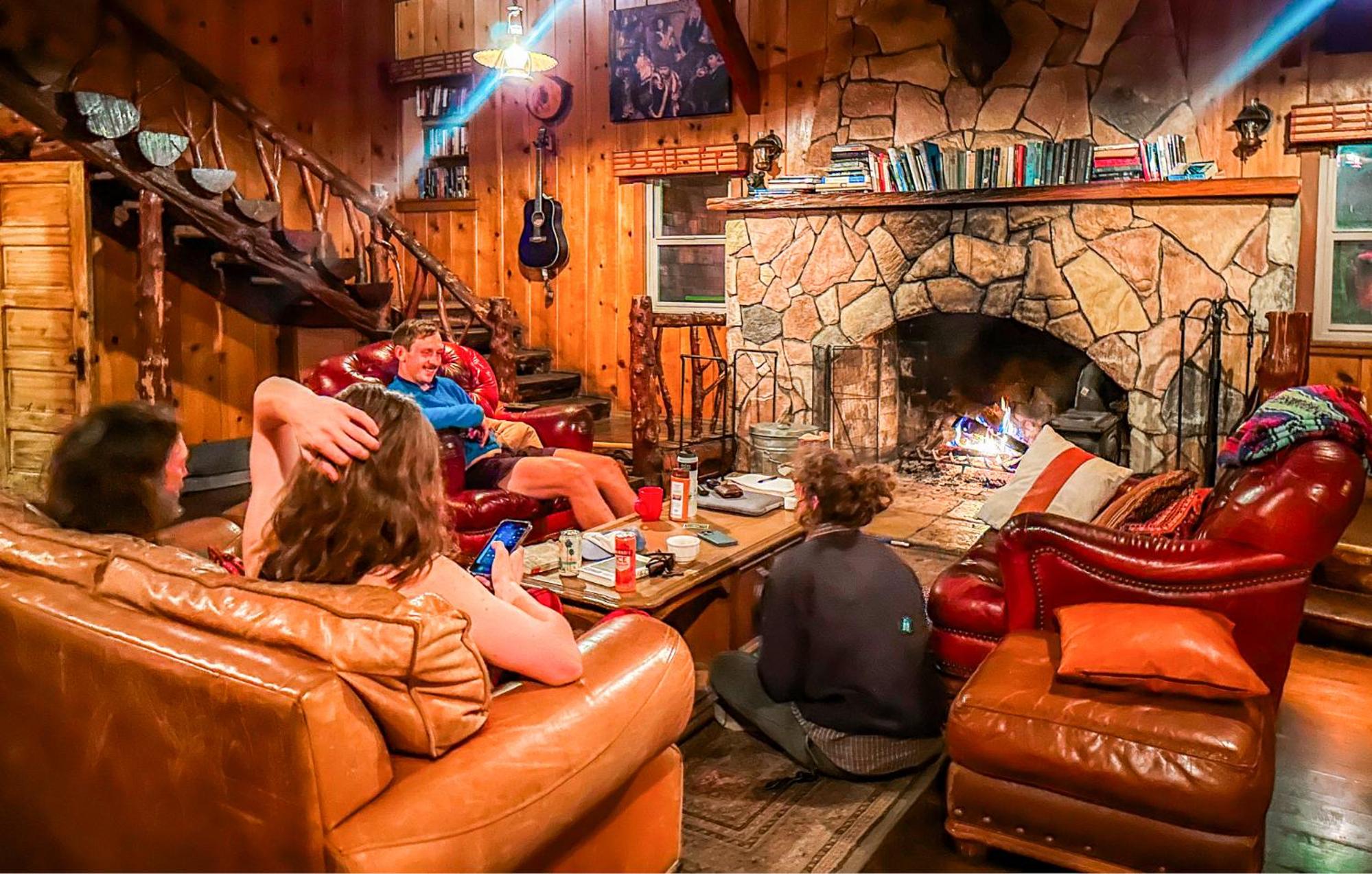 ITH Big Bear Lake Hostel & Lodge