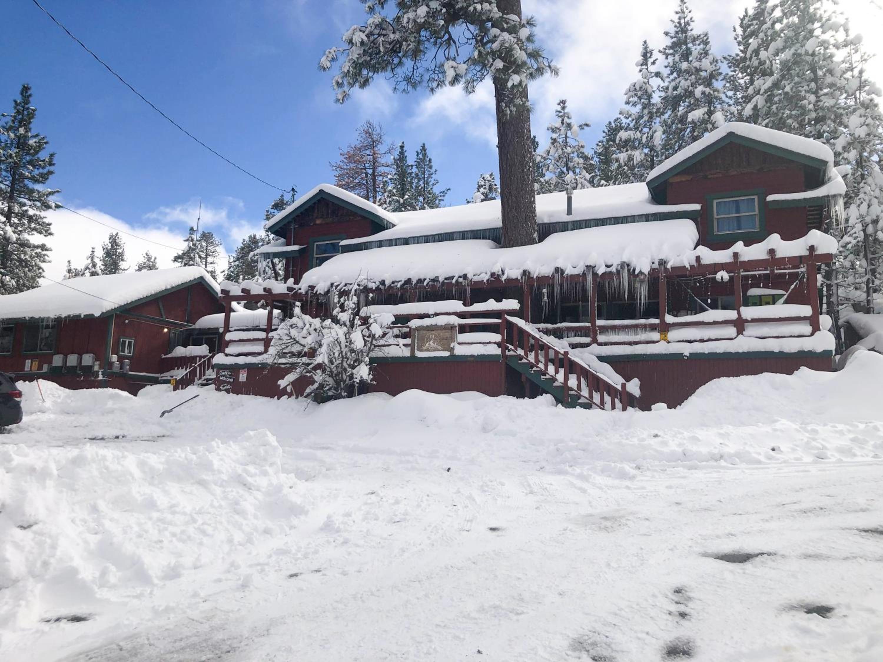 ITH Big Bear Lake Hostel & Lodge