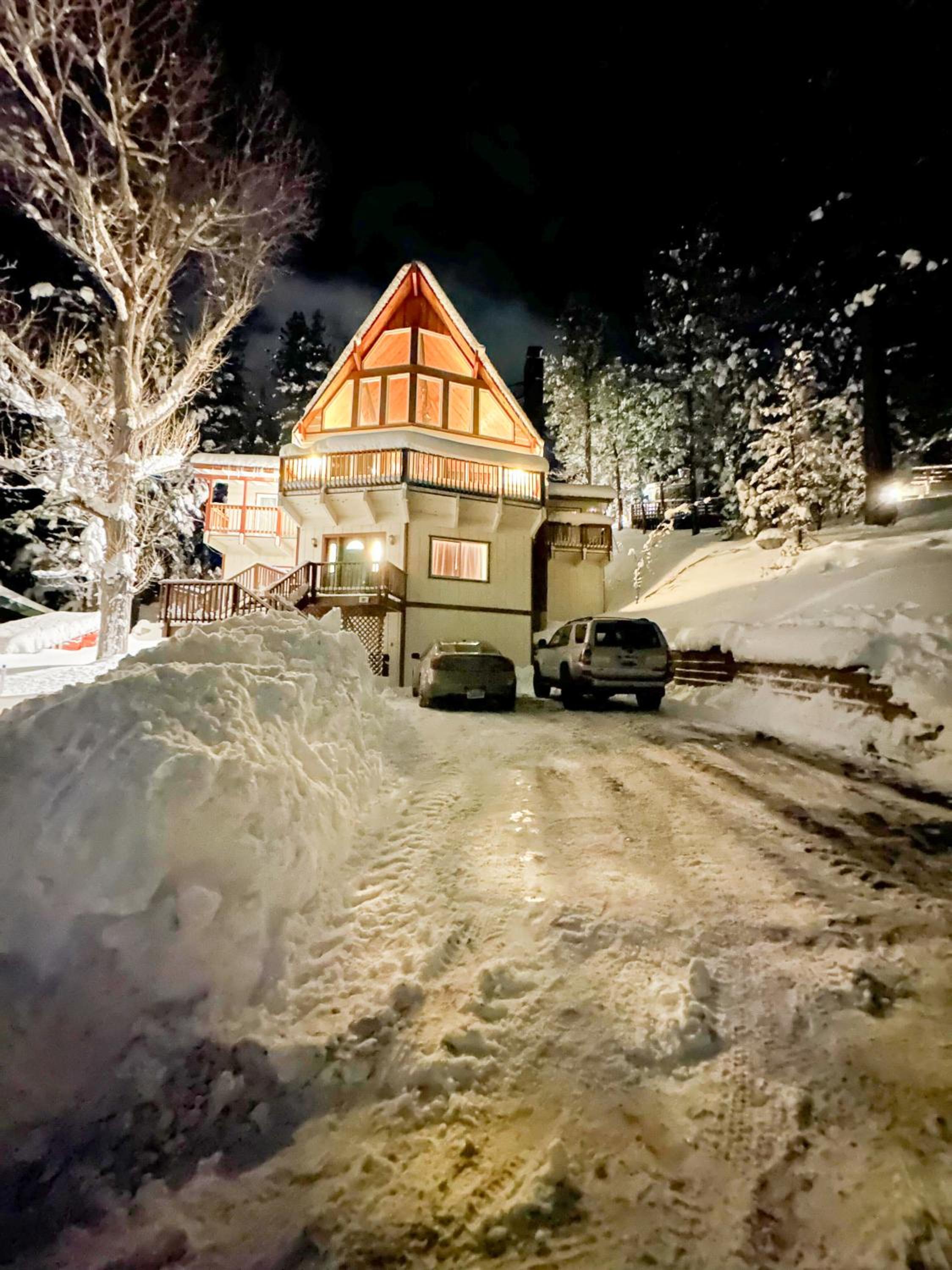 ITH Big Bear Lake Hostel & Lodge