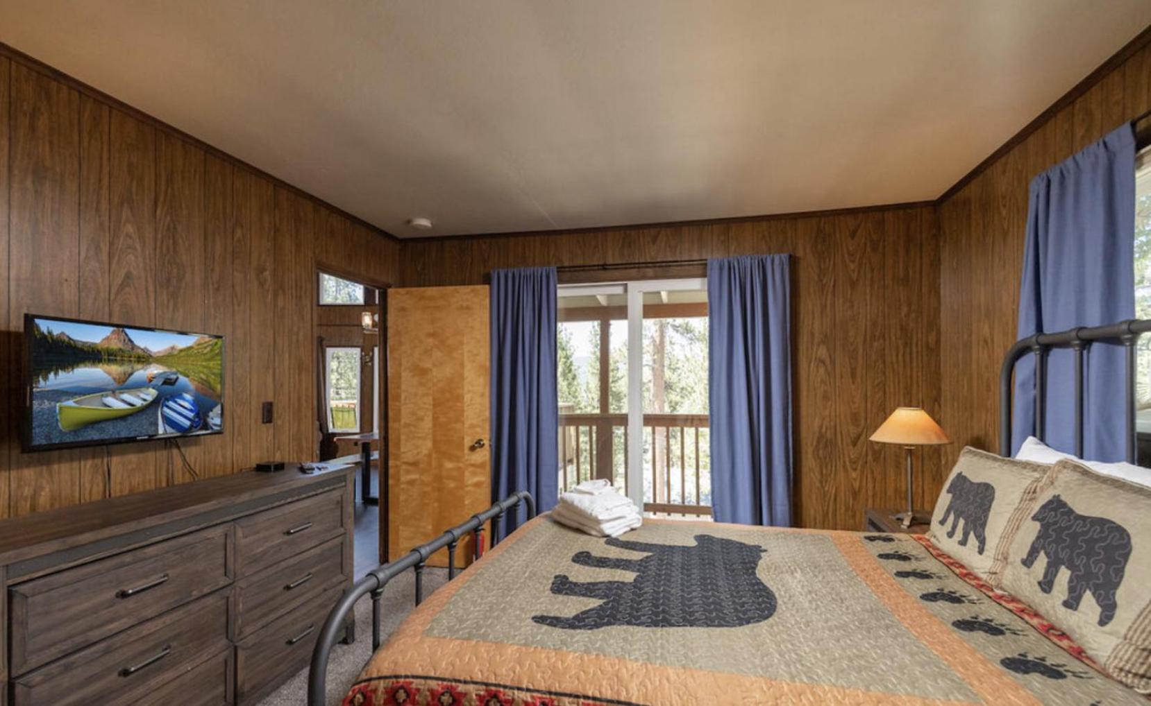 ITH Big Bear Lake Hostel & Lodge