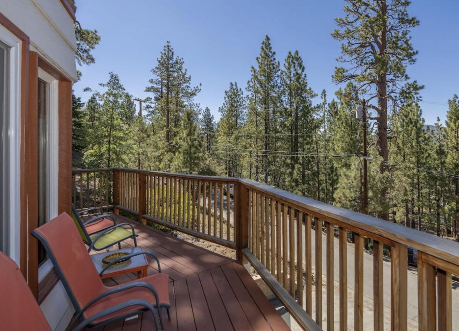 ITH Big Bear Lake Hostel & Lodge