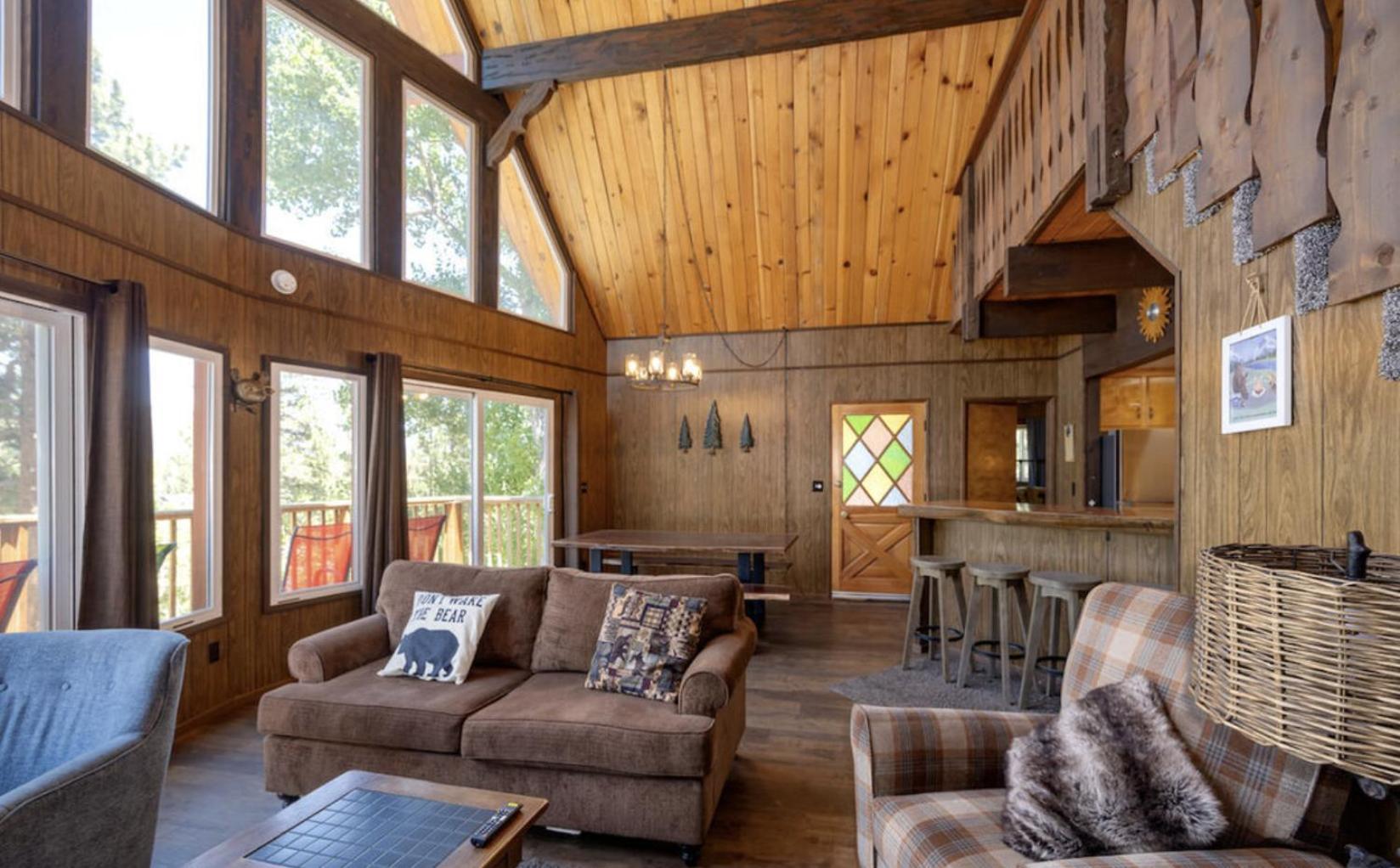 ITH Big Bear Lake Hostel & Lodge
