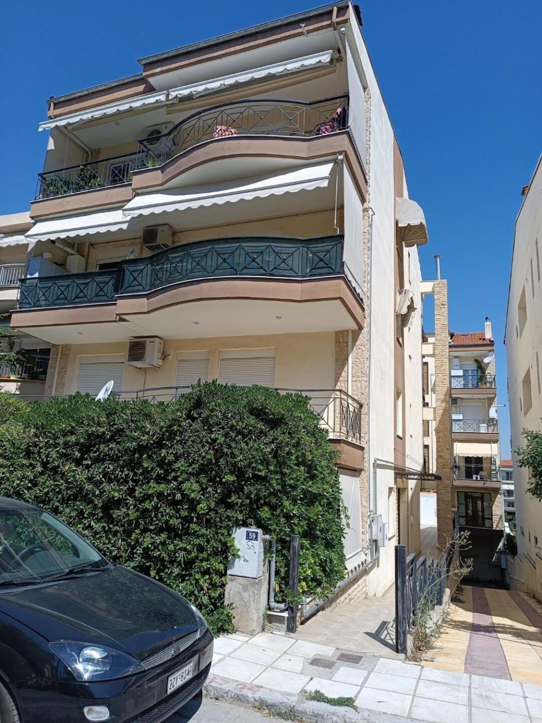 Pilea Luxury Apartments 3