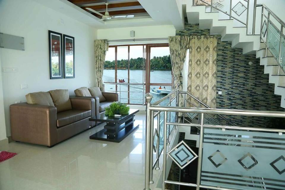 Captains Cabin backwater resort