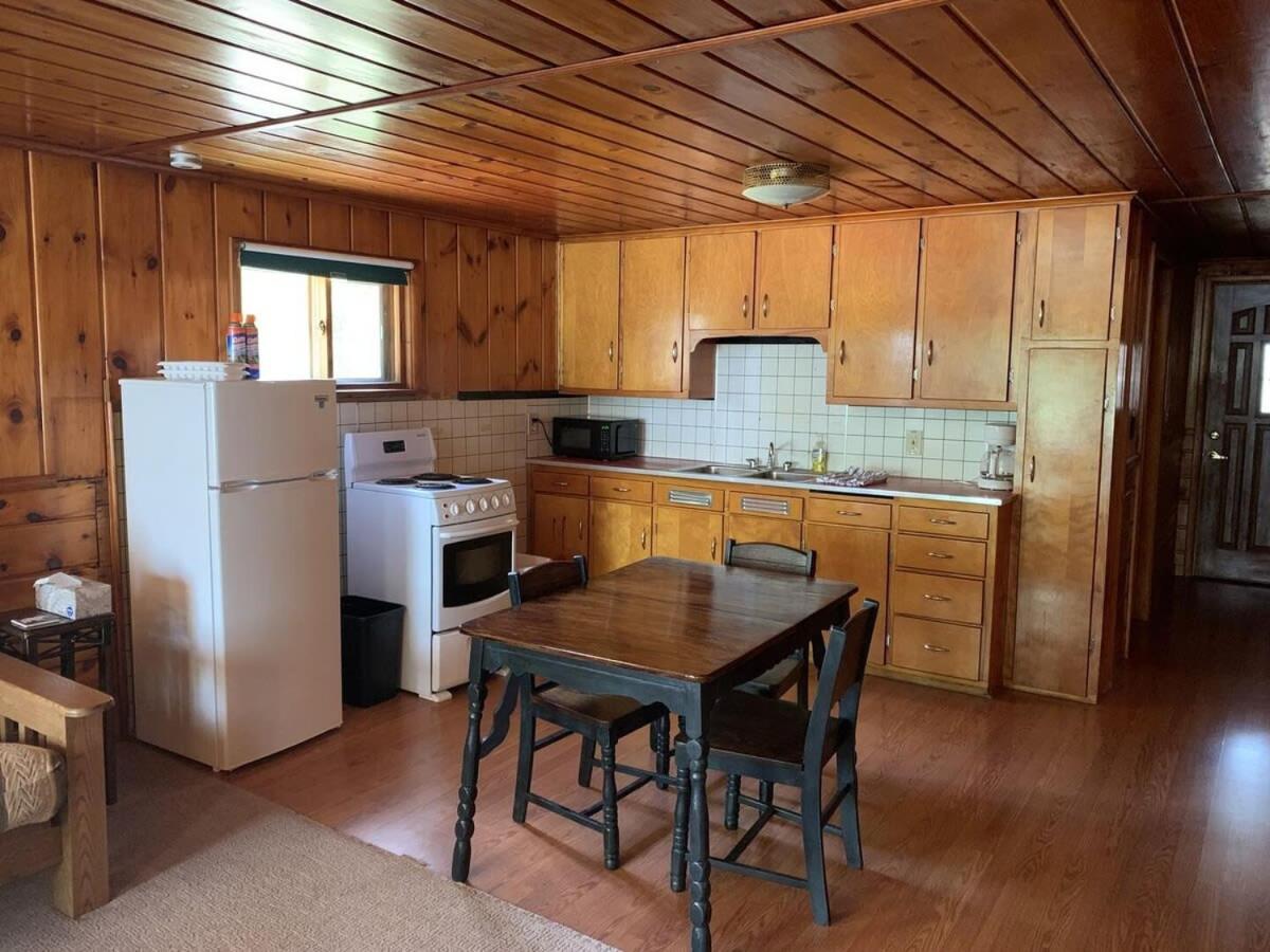 Gresham Shores - Hungry Bear - PET FRIENDLY view 3