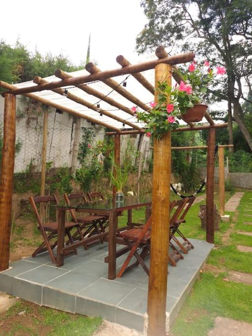 Casa para relaxar, estilosa, privativa e pet friendly
