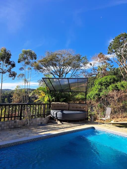 Casa para relaxar, estilosa, privativa e pet friendly