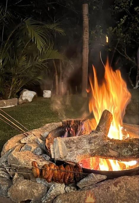 Casa para relaxar, estilosa, privativa e pet friendly