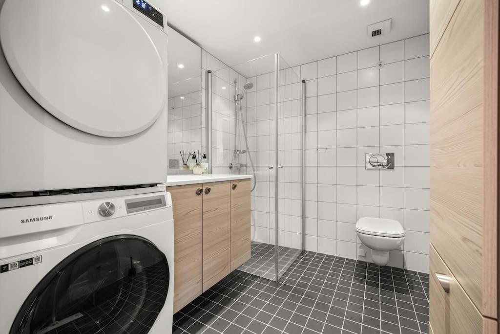 Luxury 2-bedroom Apartment with Seaview in Oslo City Center view 5