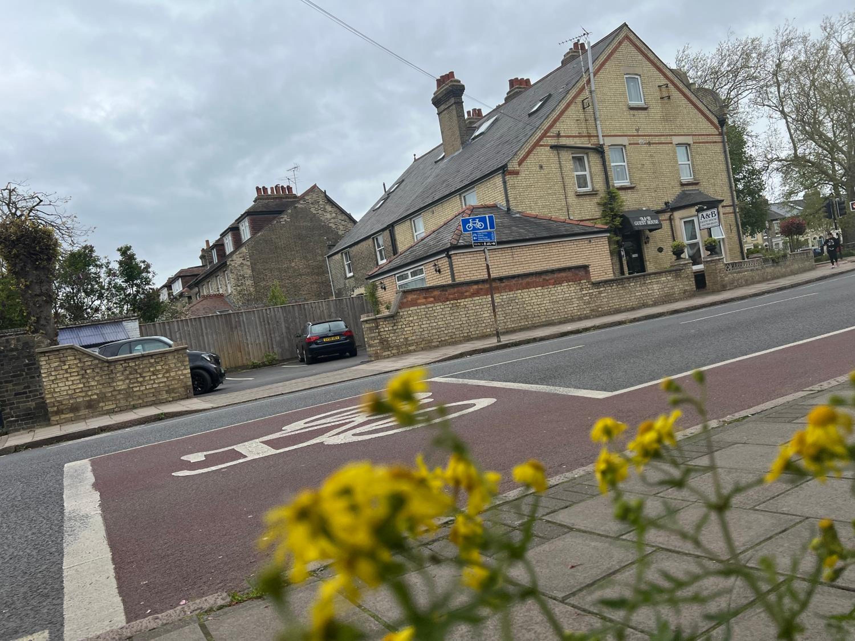 A & B Guest House Cambridge Ltd - Image 2