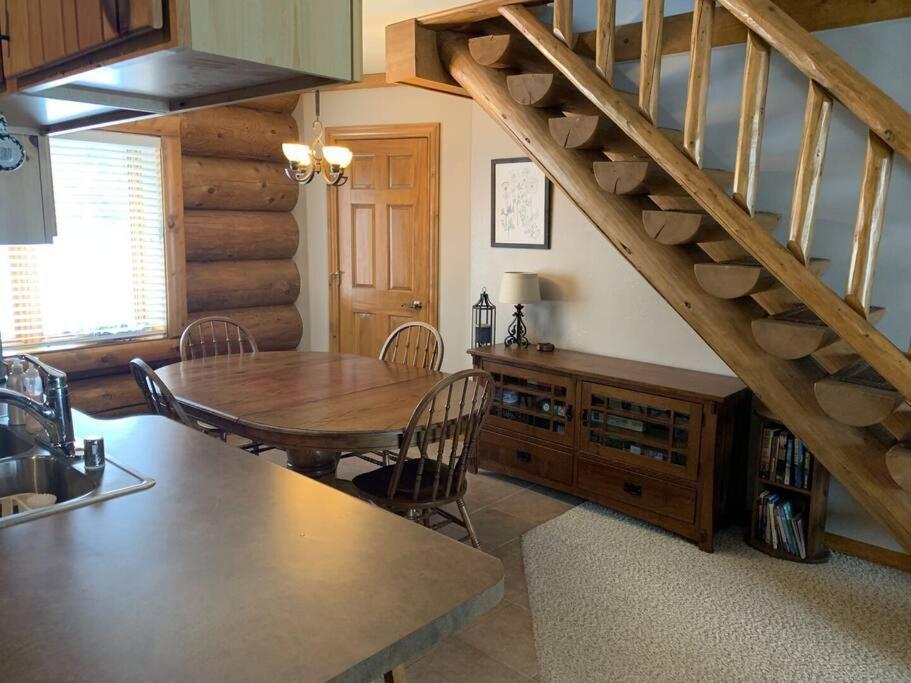 Fence Lake Condo #10 - Docking, WIFI, Beach view 4