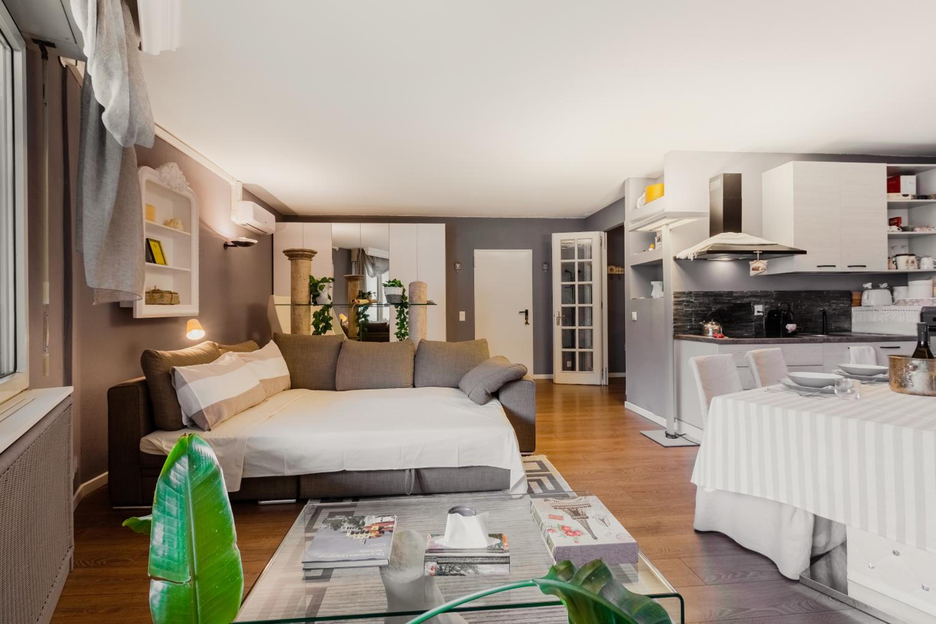 Lake Apartment 3
