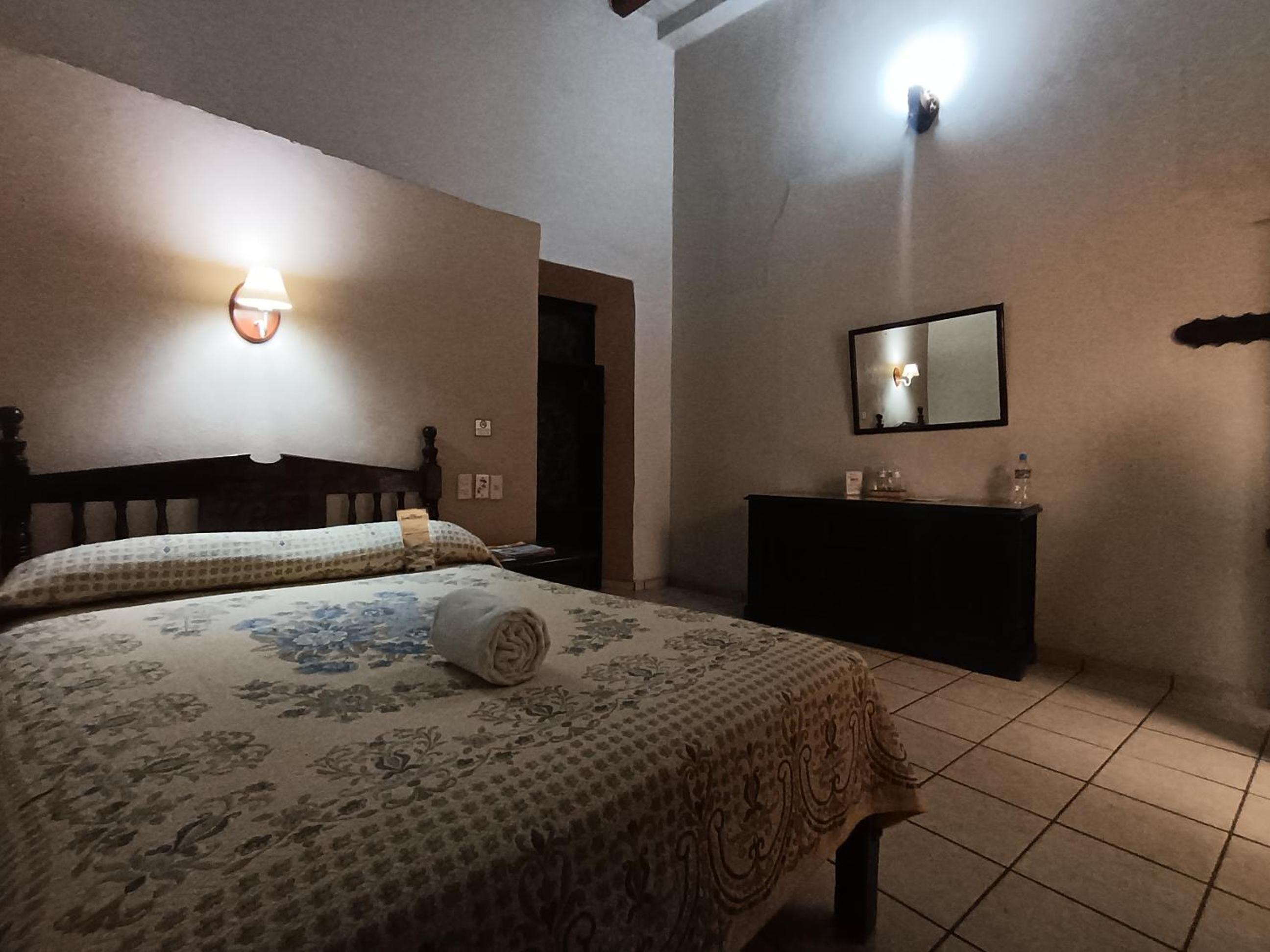 Colima Vacations - Hotel La Merced - Property Image 2