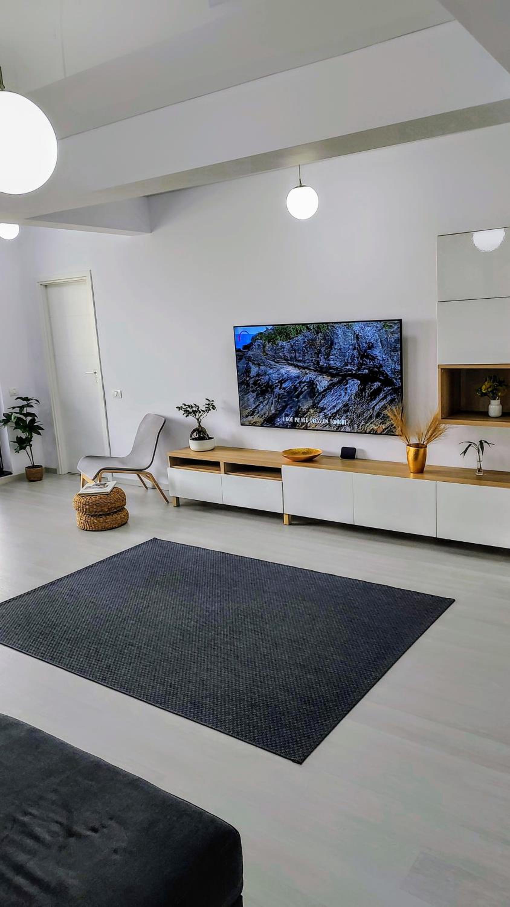 Van Studio