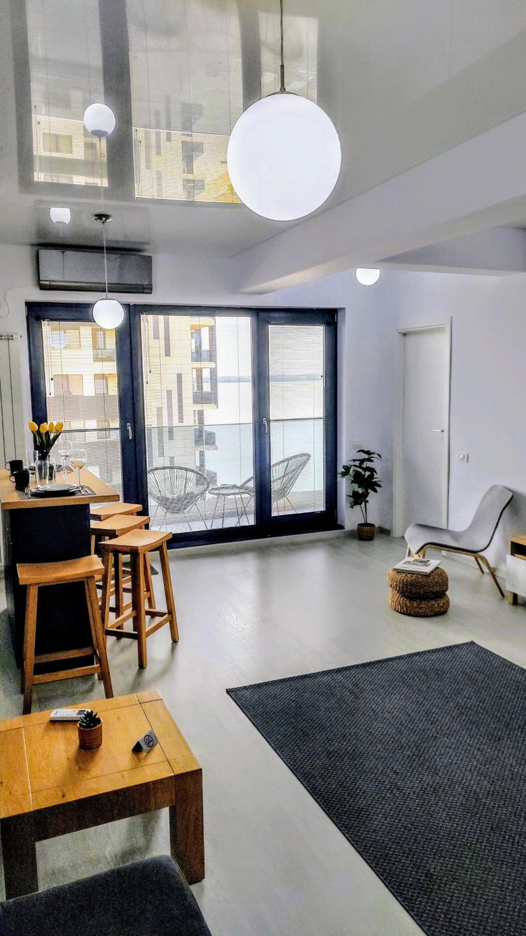 Van Studio