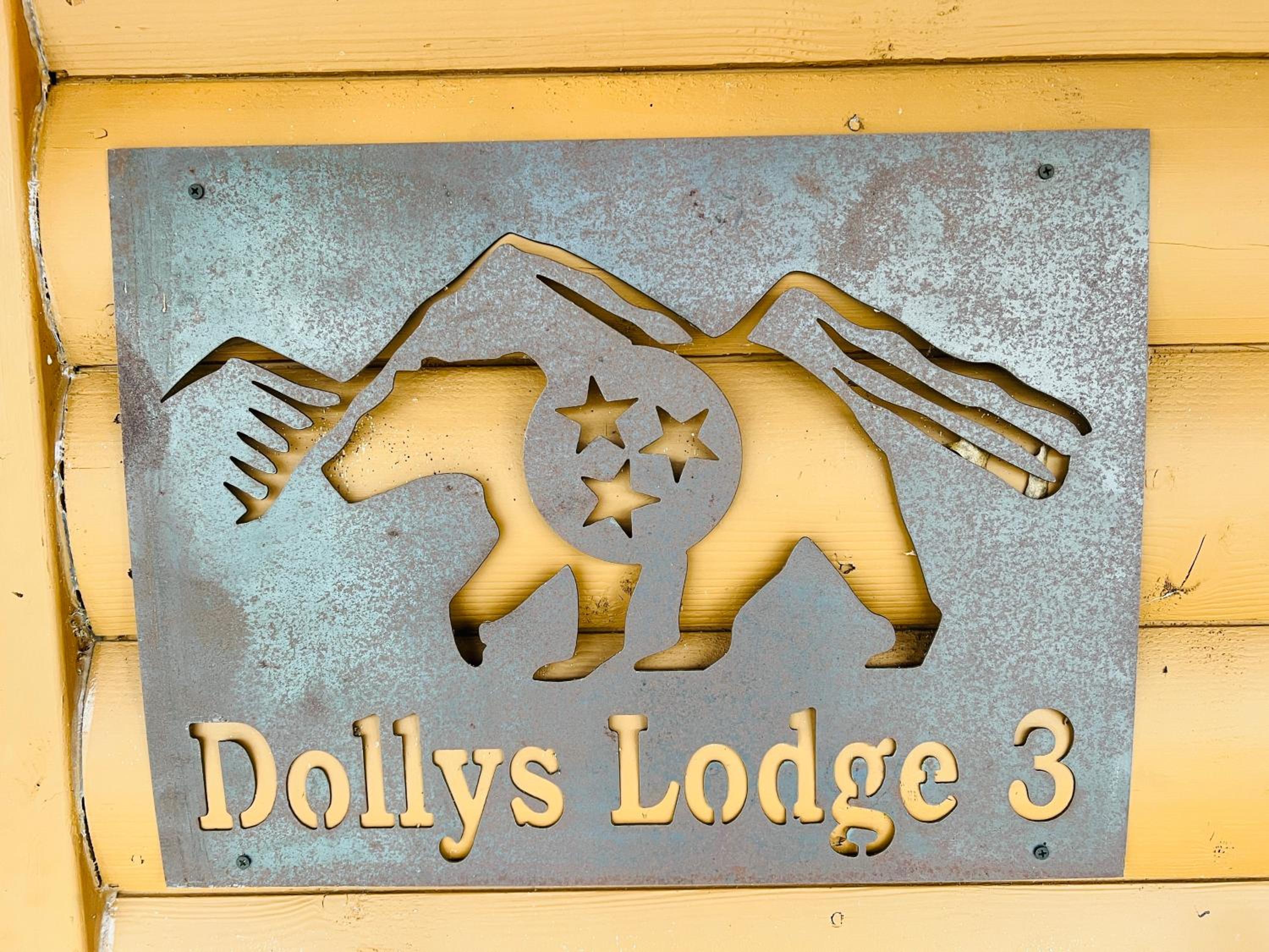 Dolly's Lodge # 3