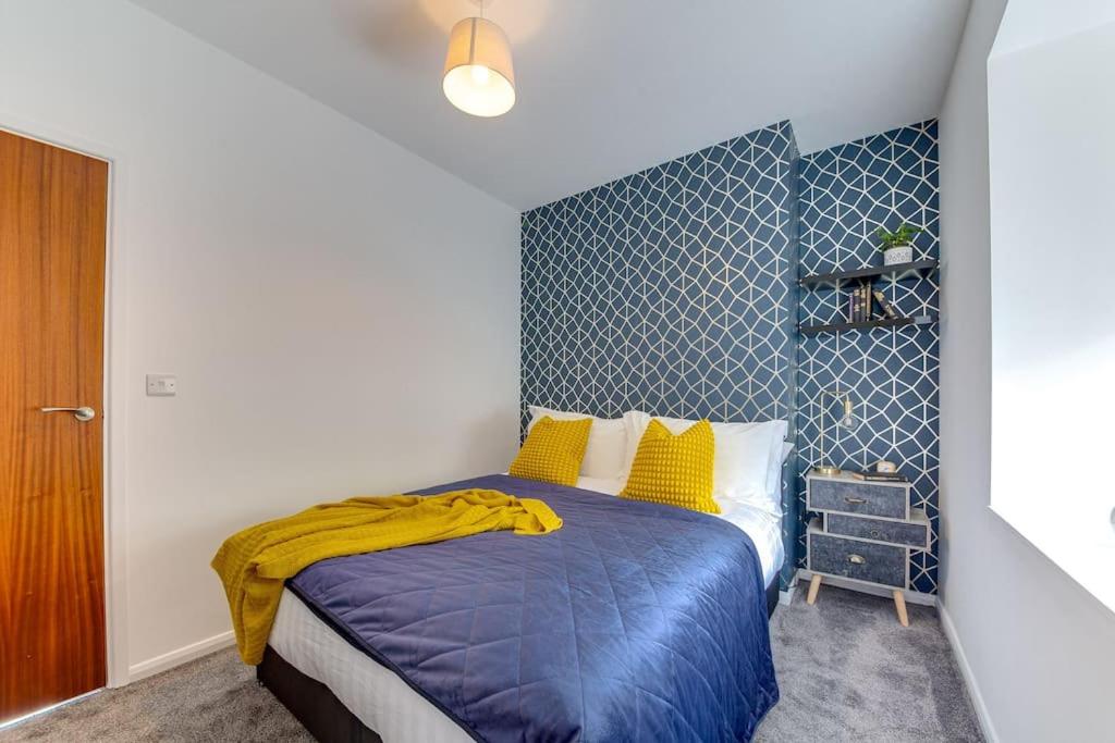 Immaculate Ground Floor Flat - Families