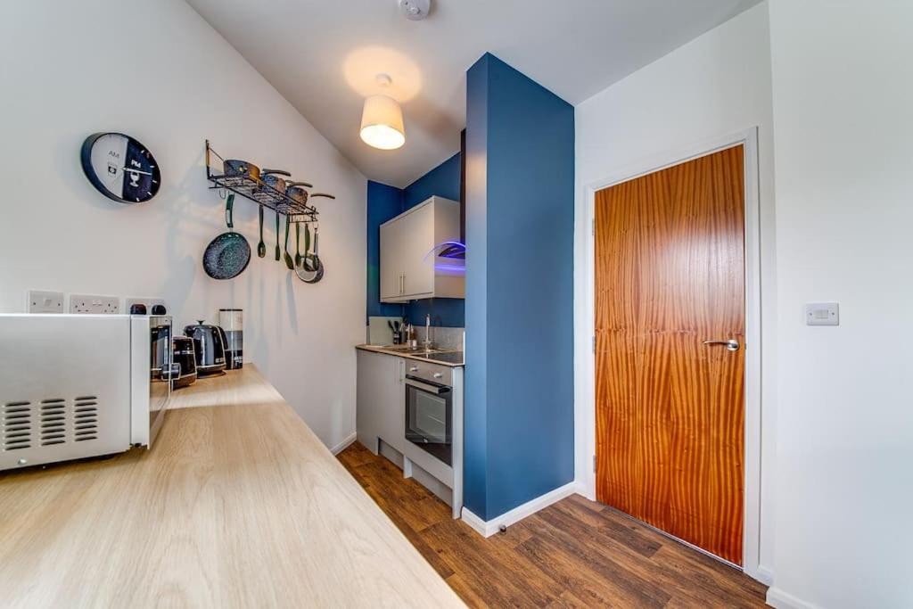 Immaculate Ground Floor Flat - Families
