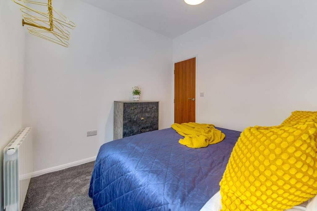 Immaculate Ground Floor Flat - Families