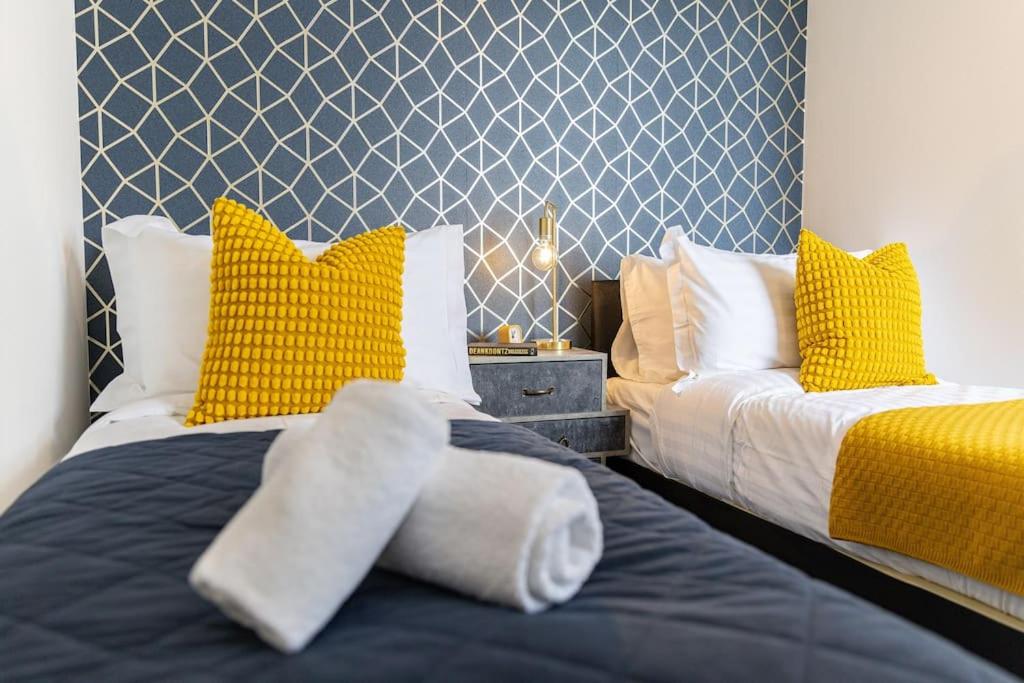 Immaculate Ground Floor Flat - Families