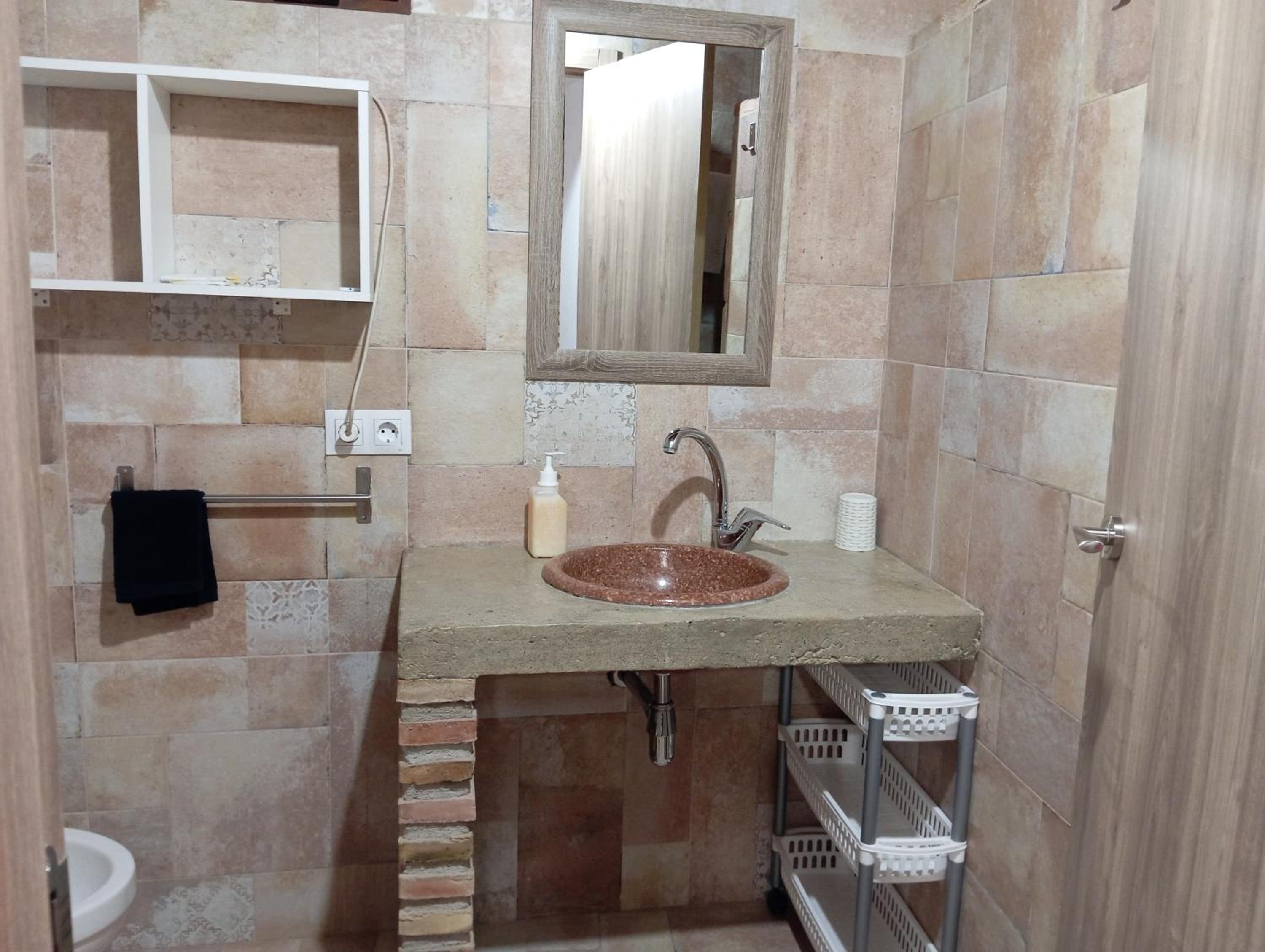 ENTRESIERRAS Apartamentos rurales con chimenea, barbacoa y espacio para eventos