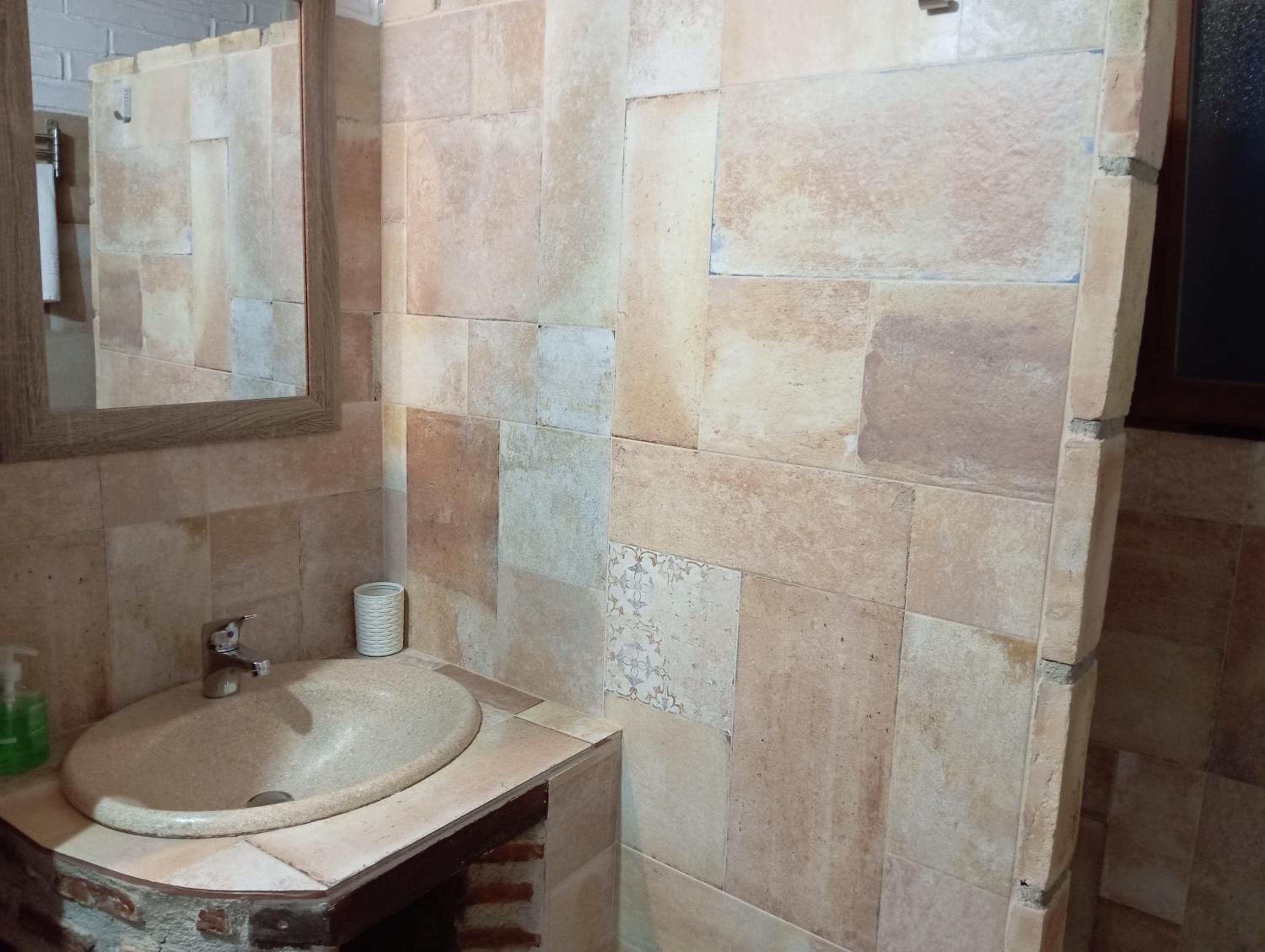 ENTRESIERRAS Apartamentos rurales con chimenea, barbacoa y espacio para eventos