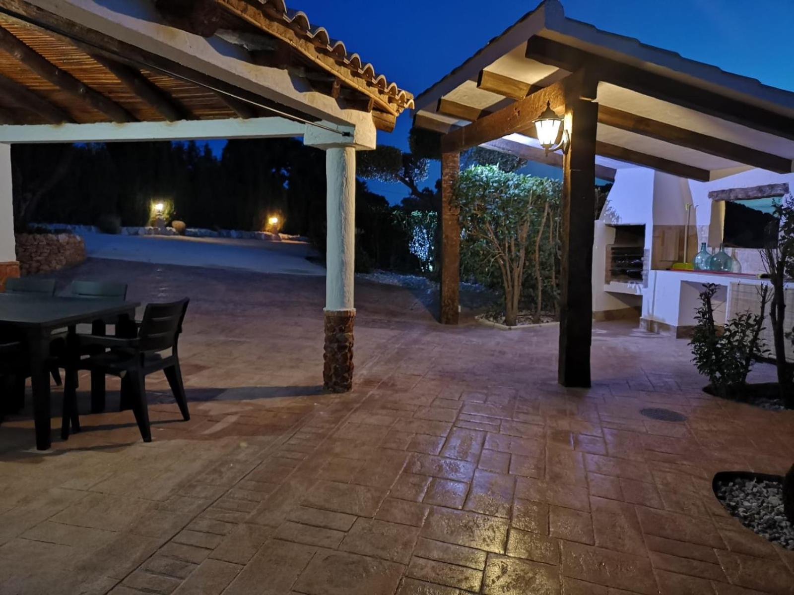ENTRESIERRAS Apartamentos rurales con chimenea, barbacoa y espacio para eventos