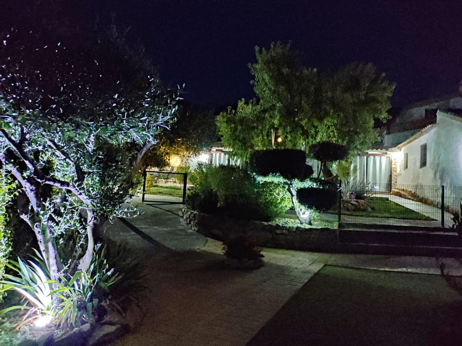 ENTRESIERRAS Apartamentos rurales con chimenea, barbacoa y espacio para eventos