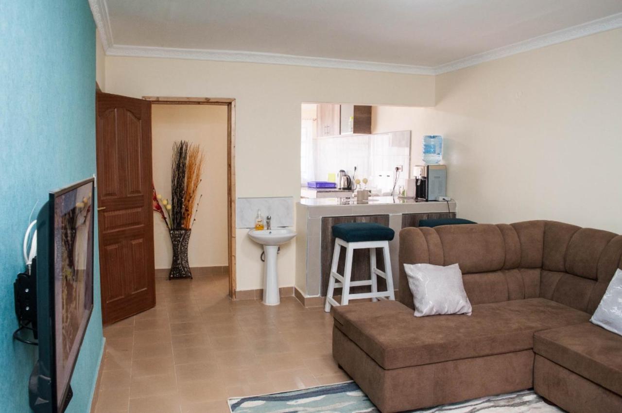 Fully Furnished 2BR Eclectic Homestay near UOE view 2