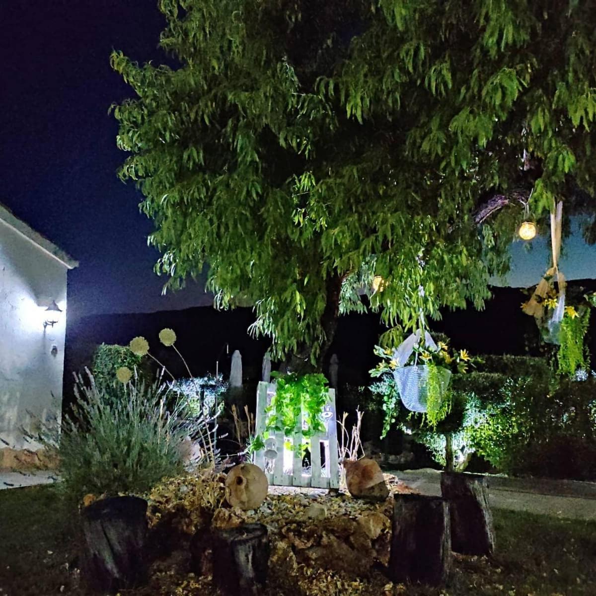ENTRESIERRAS Apartamentos rurales con chimenea, barbacoa y espacio para eventos