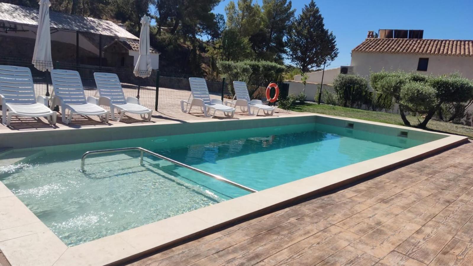 ENTRESIERRAS Apartamentos rurales con chimenea, barbacoa y espacio para eventos