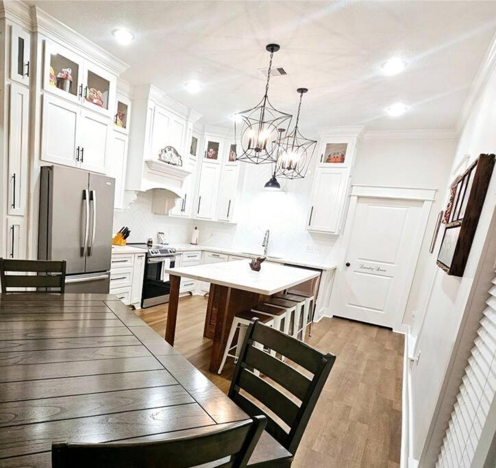 Louisiana 5BR Luxury Pool Retreat