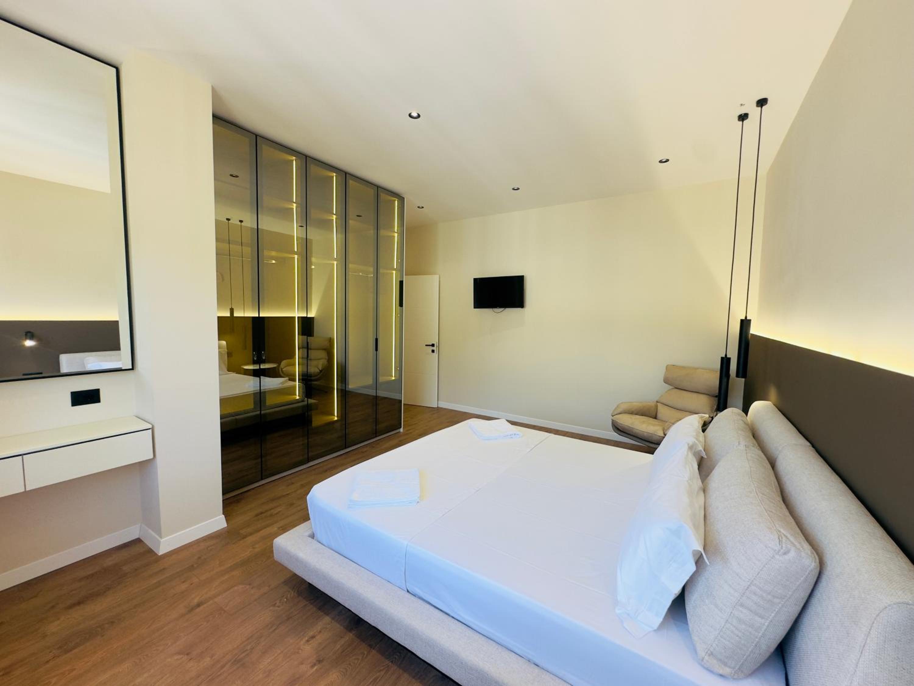 SEA VIEW LUXURY PENTHOUSE