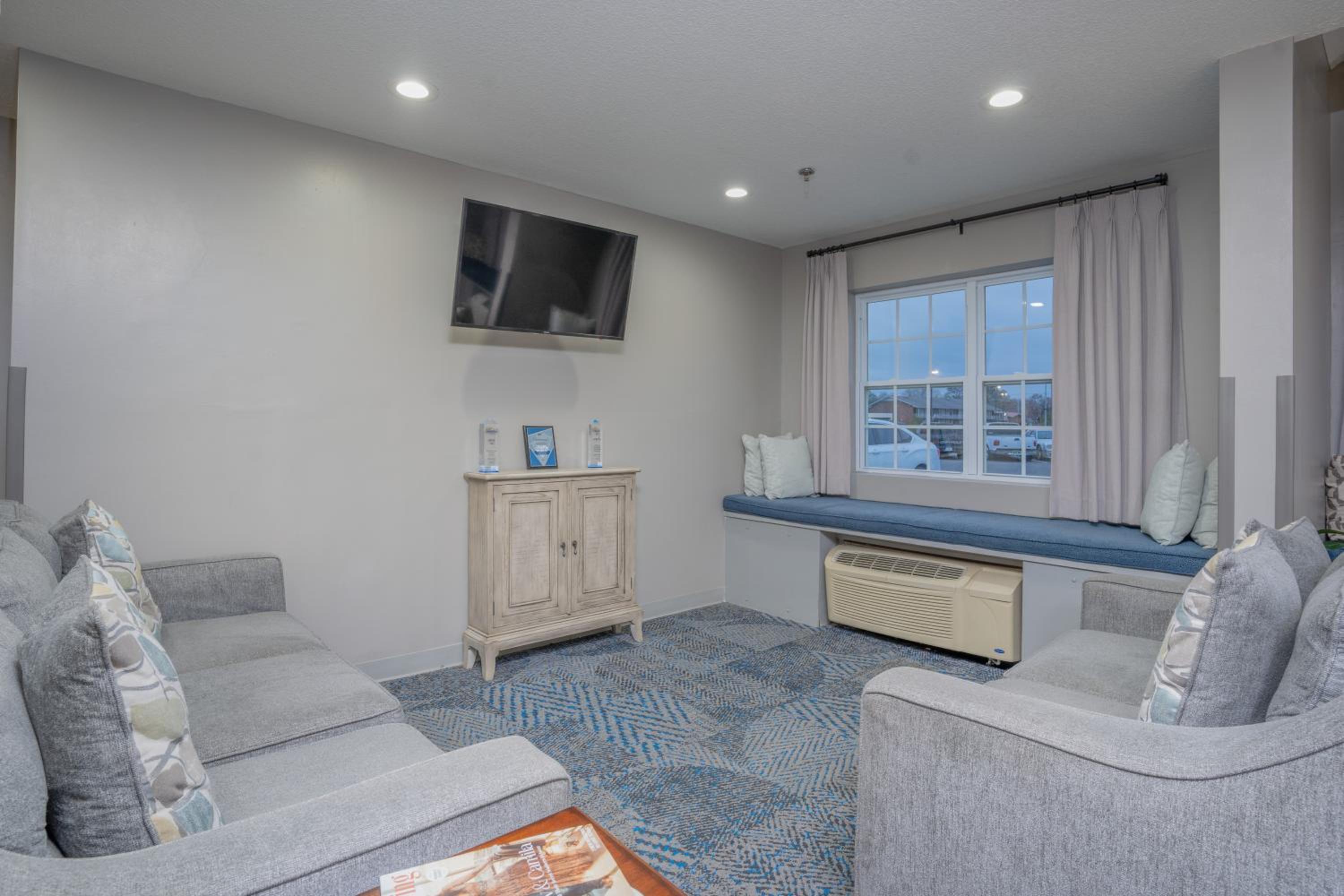 Microtel Inn Suites by Wyndham Albertville - Property Image 28