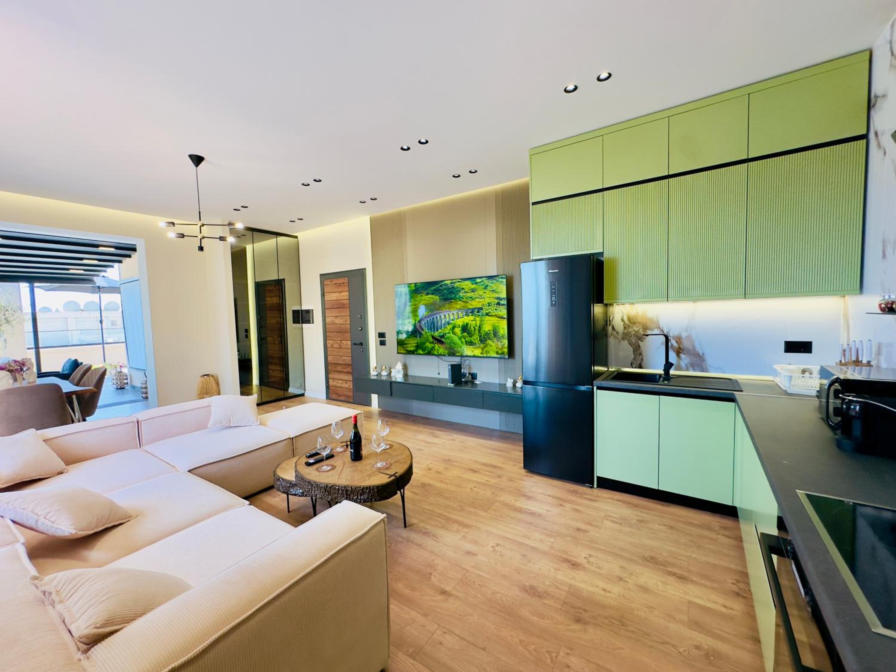 SEA VIEW LUXURY PENTHOUSE