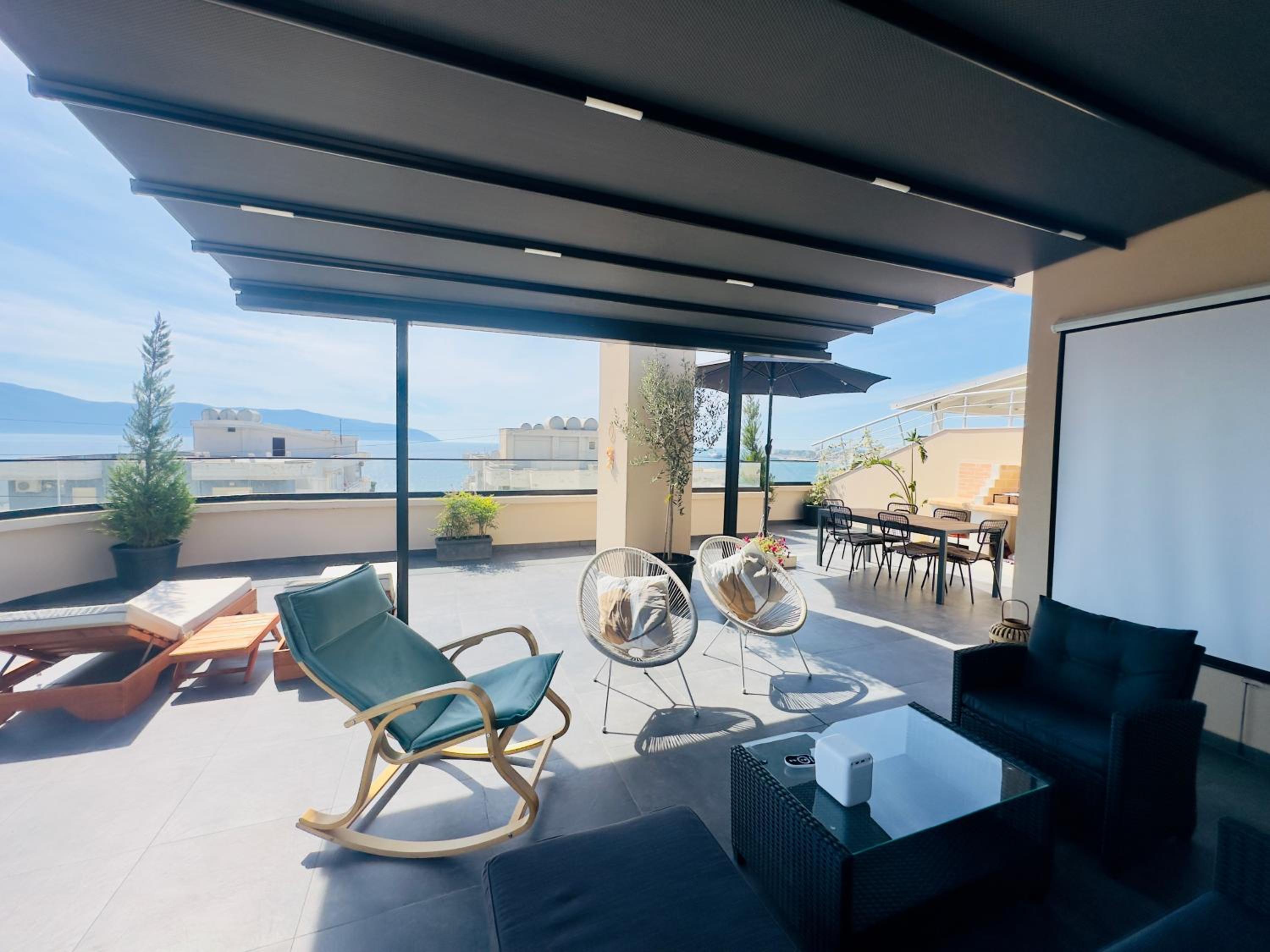 SEA VIEW LUXURY PENTHOUSE