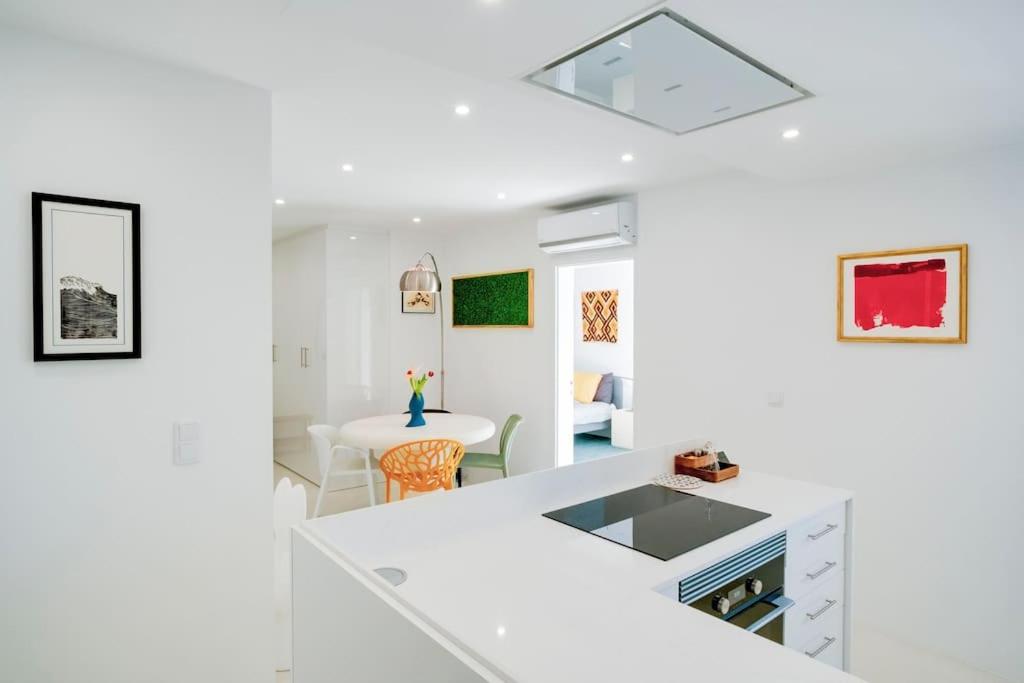 Contemporary Oceanside Rooftop
