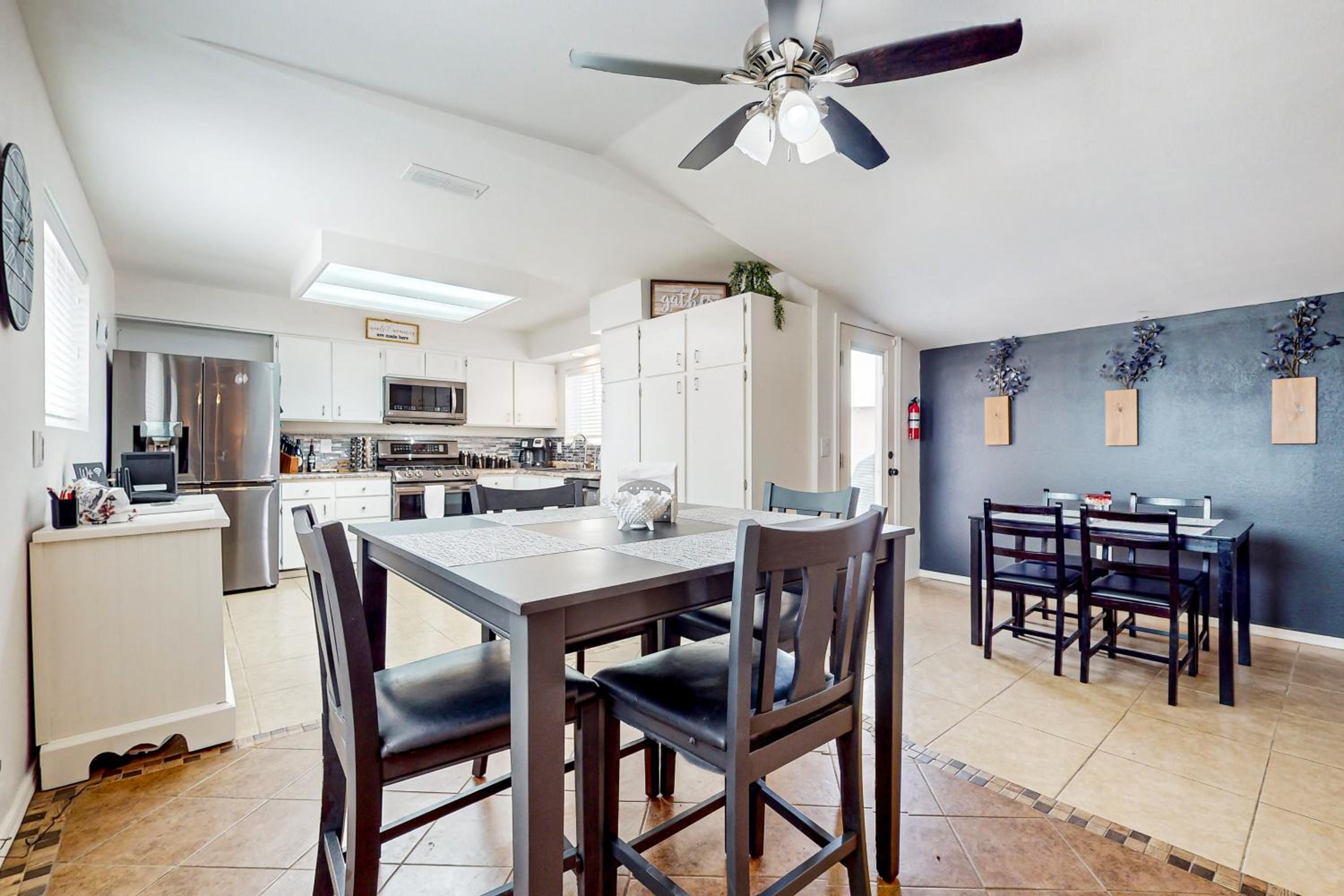 3BR with Ping-Pong Near Lake and Golf
