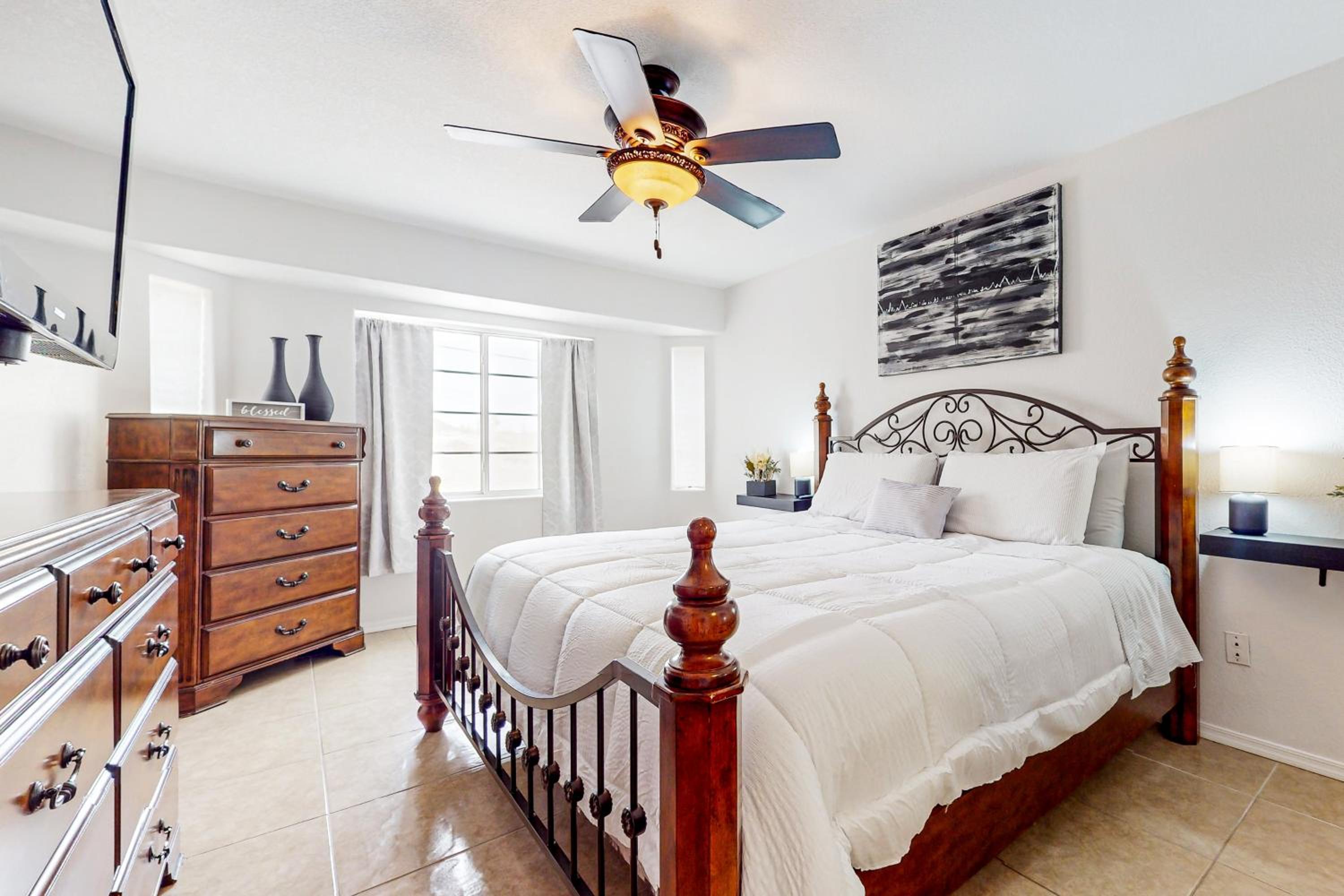 3BR with Ping-Pong Near Lake and Golf