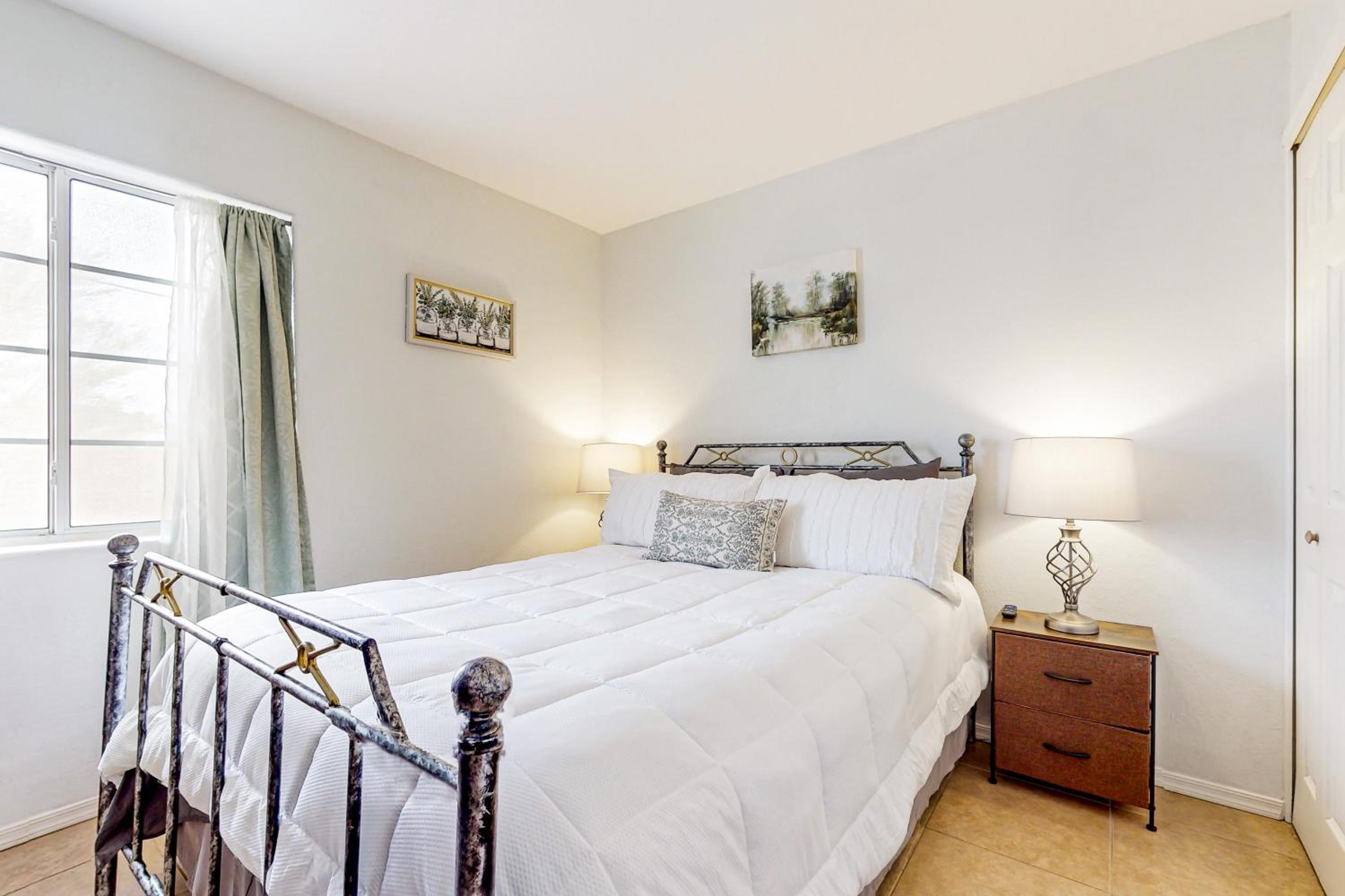 3BR with Ping-Pong Near Lake and Golf