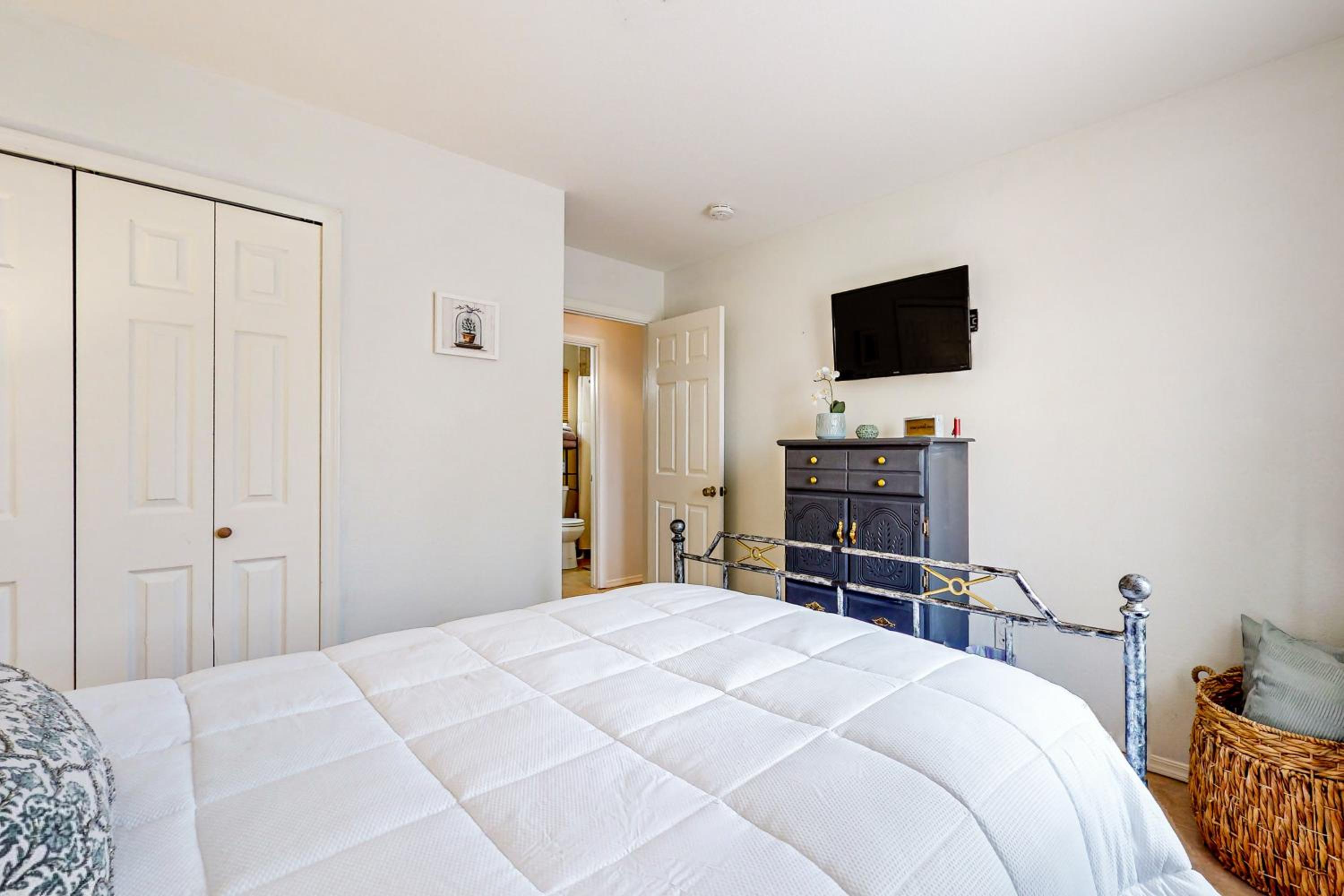 3BR with Ping-Pong Near Lake and Golf
