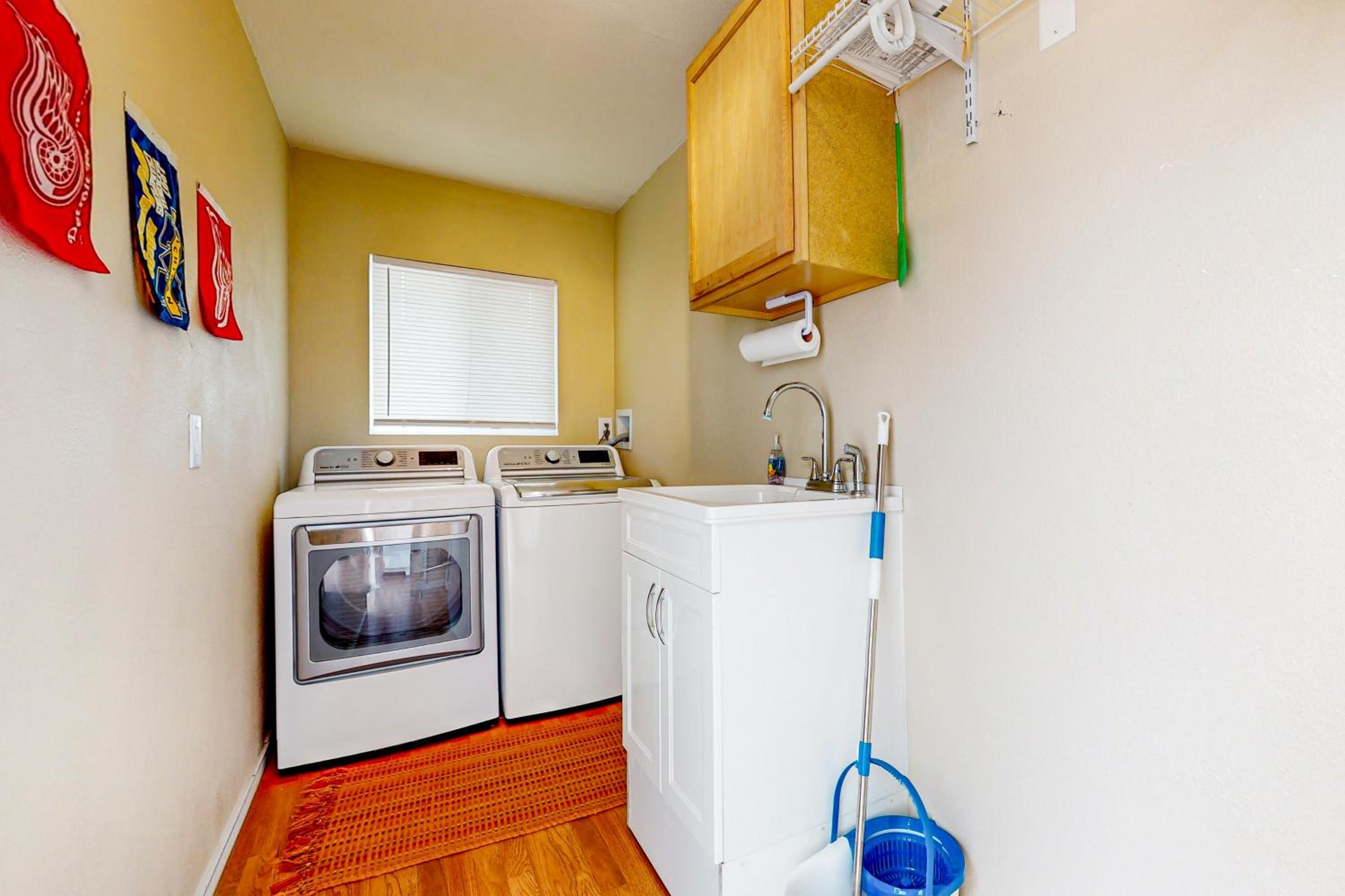3BR with Ping-Pong Near Lake and Golf
