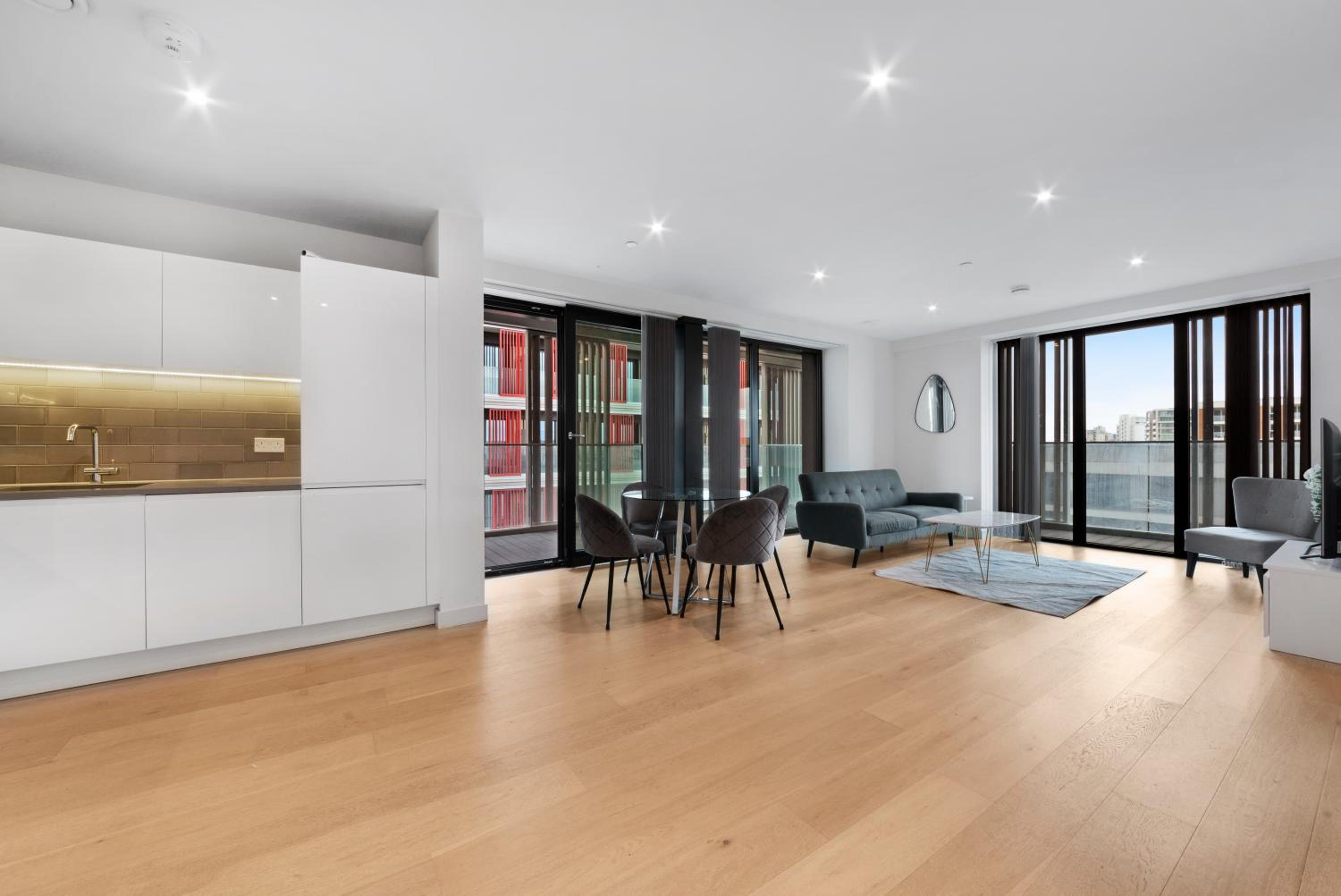 Excel 2 bedroom Apartment near City Aiport and O2 Arena
